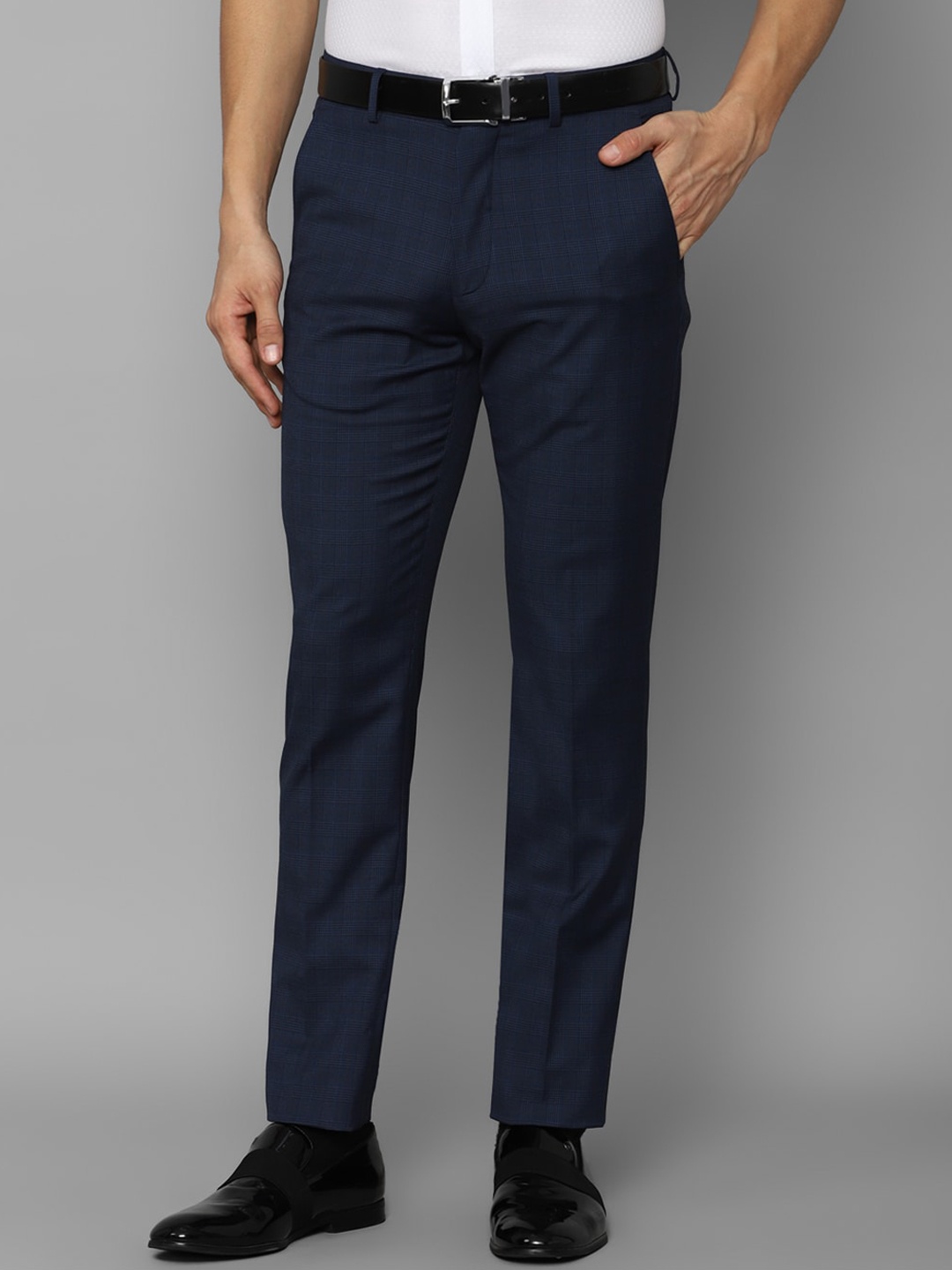 

Louis Philippe Men Slim Fit Trousers, Navy blue