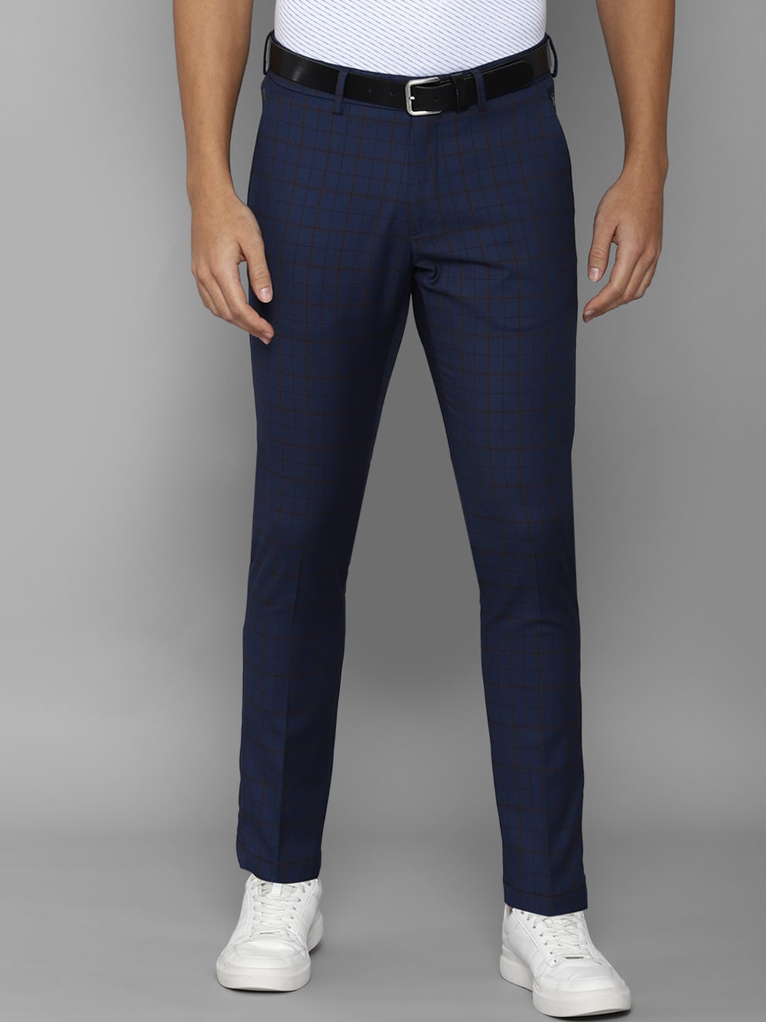 

Louis Philippe Sport Men Checked Slim Fit Trousers, Navy blue
