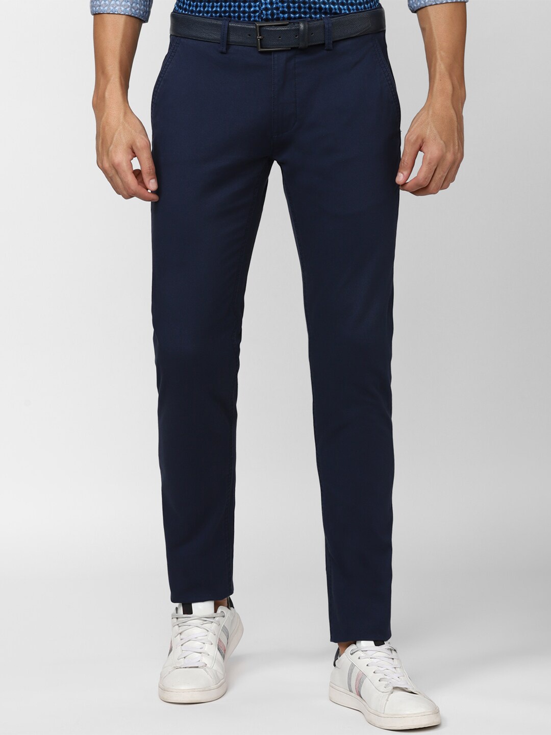 

Peter England Casuals Men Skinny Fit Trousers, Navy blue
