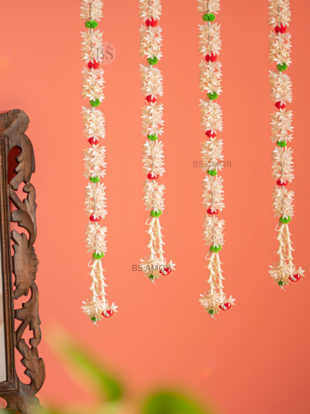 

BS AMOR White Set Of 4 Hanging Artificial Flower Latkans