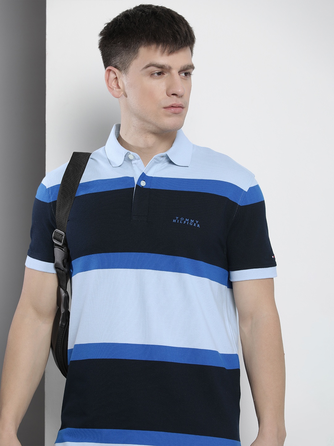 

Tommy Hilfiger Men Colourblocked Polo Collar T-shirt, Blue