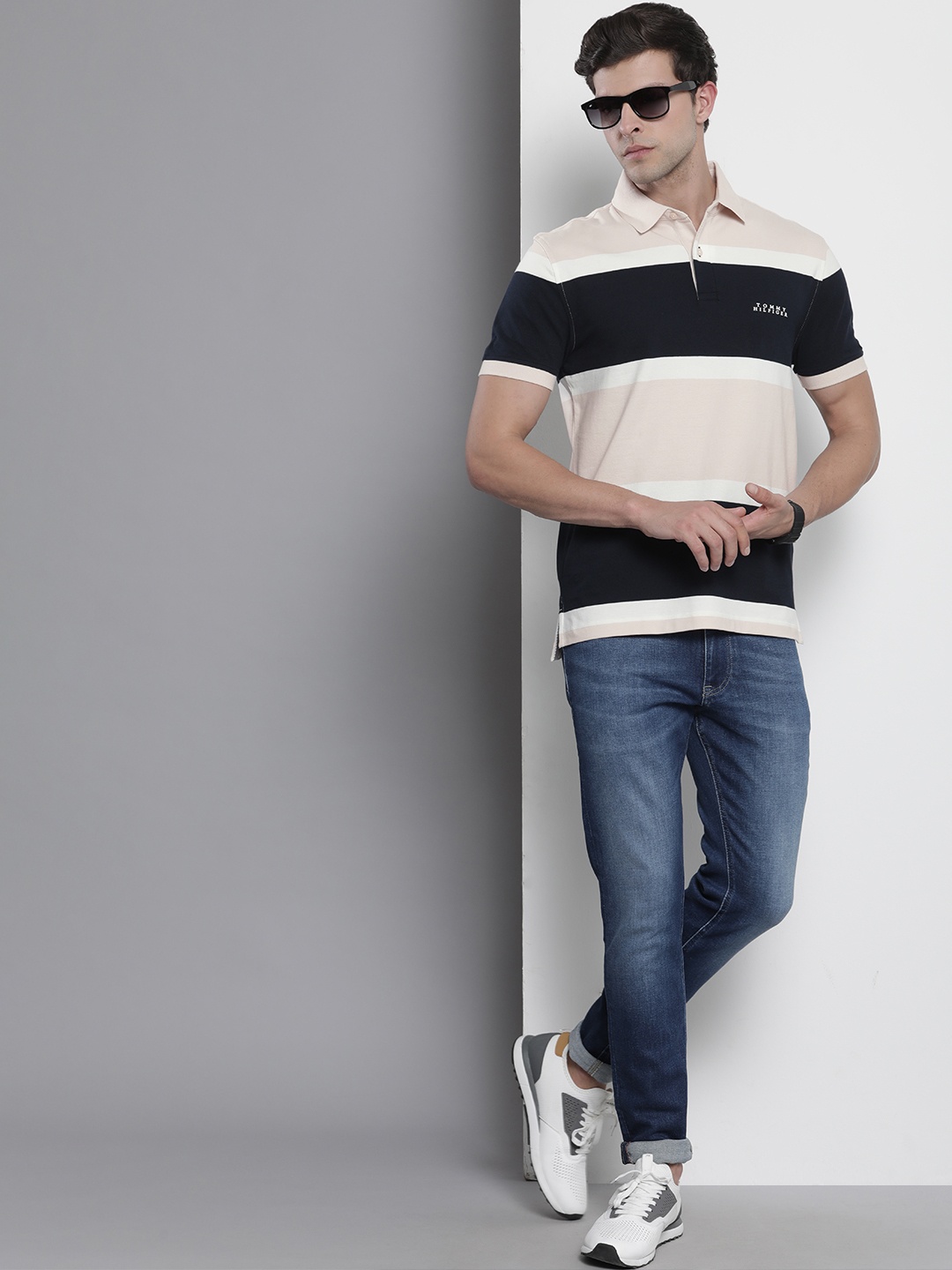 

Tommy Hilfiger Men Colourblocked Polo Collar T-shirt, Peach