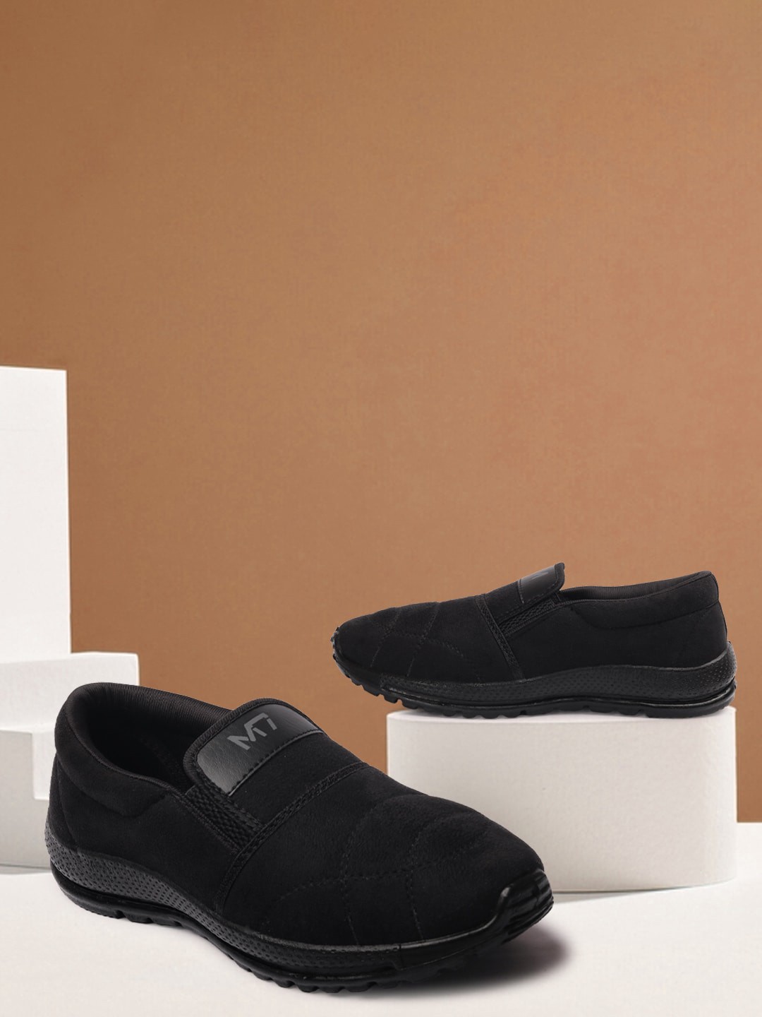 

M7 by Metronaut Men Slip-On Sneakers, Black