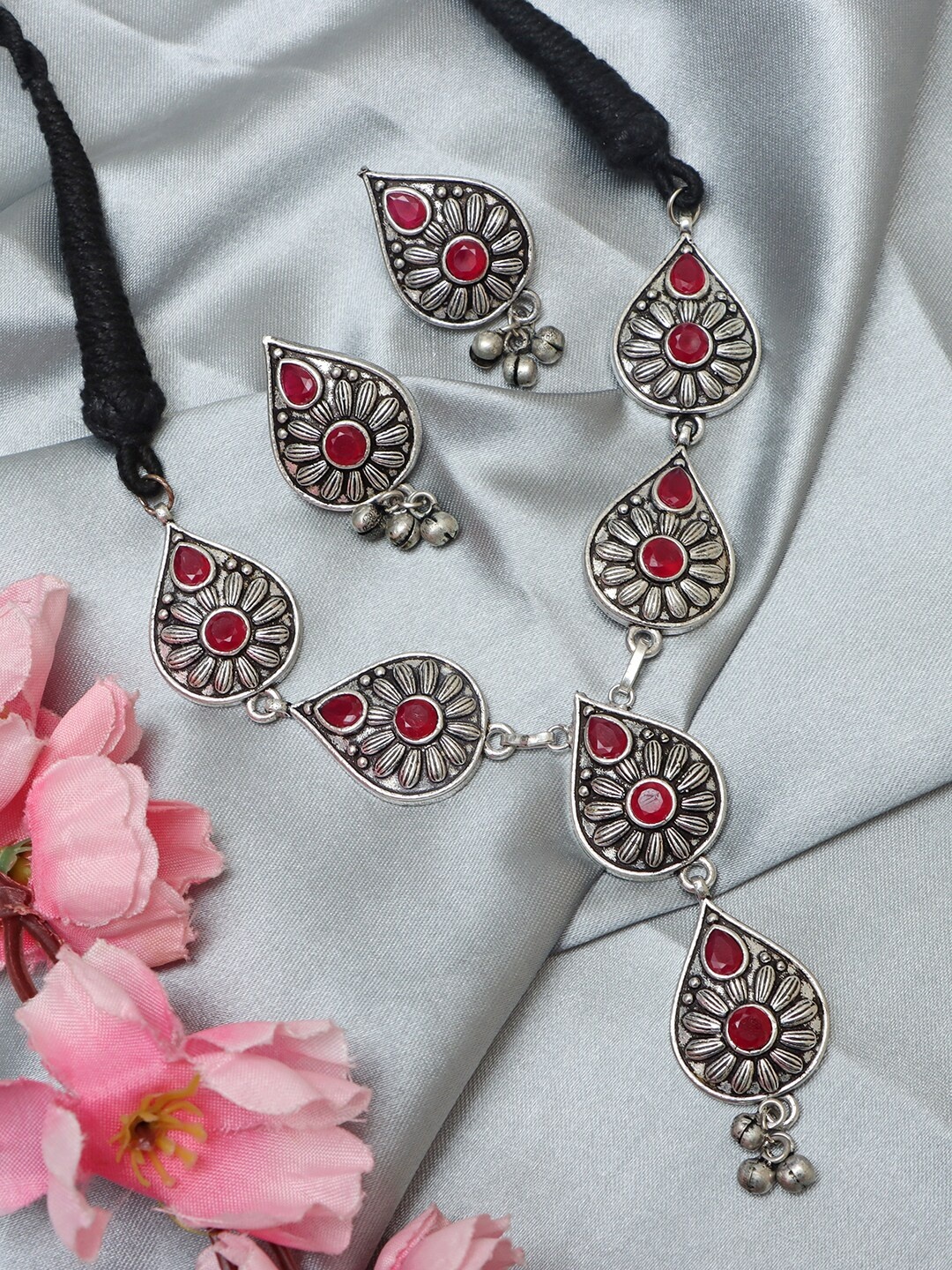 

Ozanoo Oxidised Silver Zircon Stone Jewellery Set