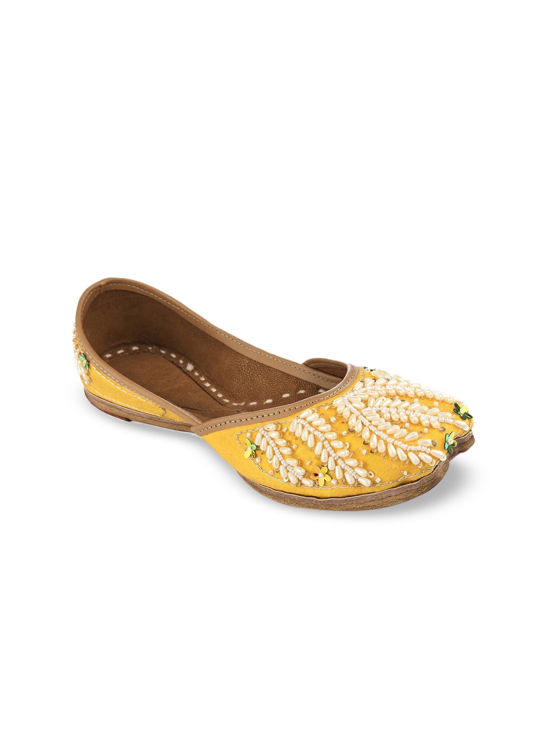 

DESI COLOUR Women Embellished Ethnic Mojaris Flats, Yellow