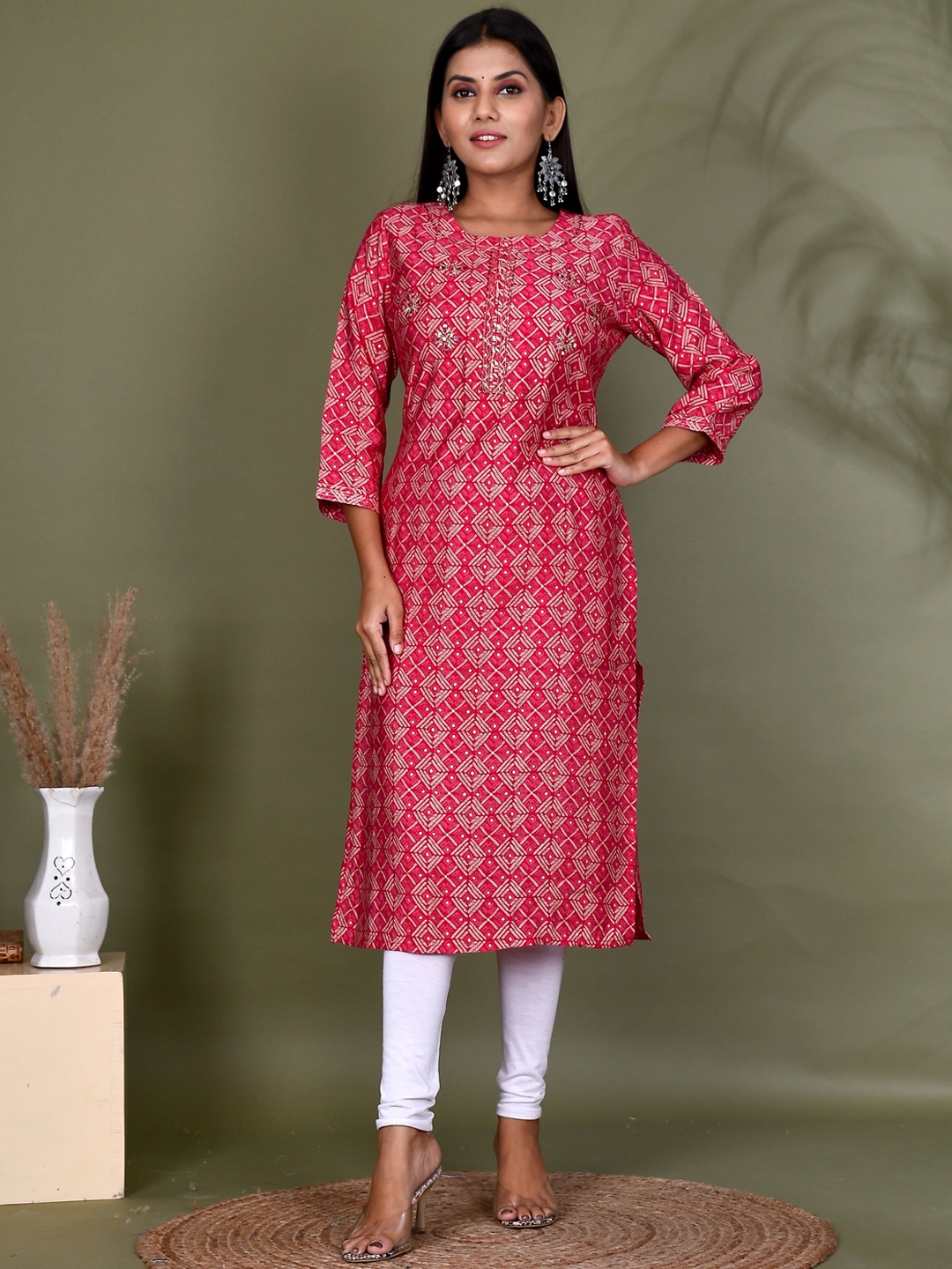 

Kesarya Ethnic Motifs Printed Mirror Work Straight Kurta, Red