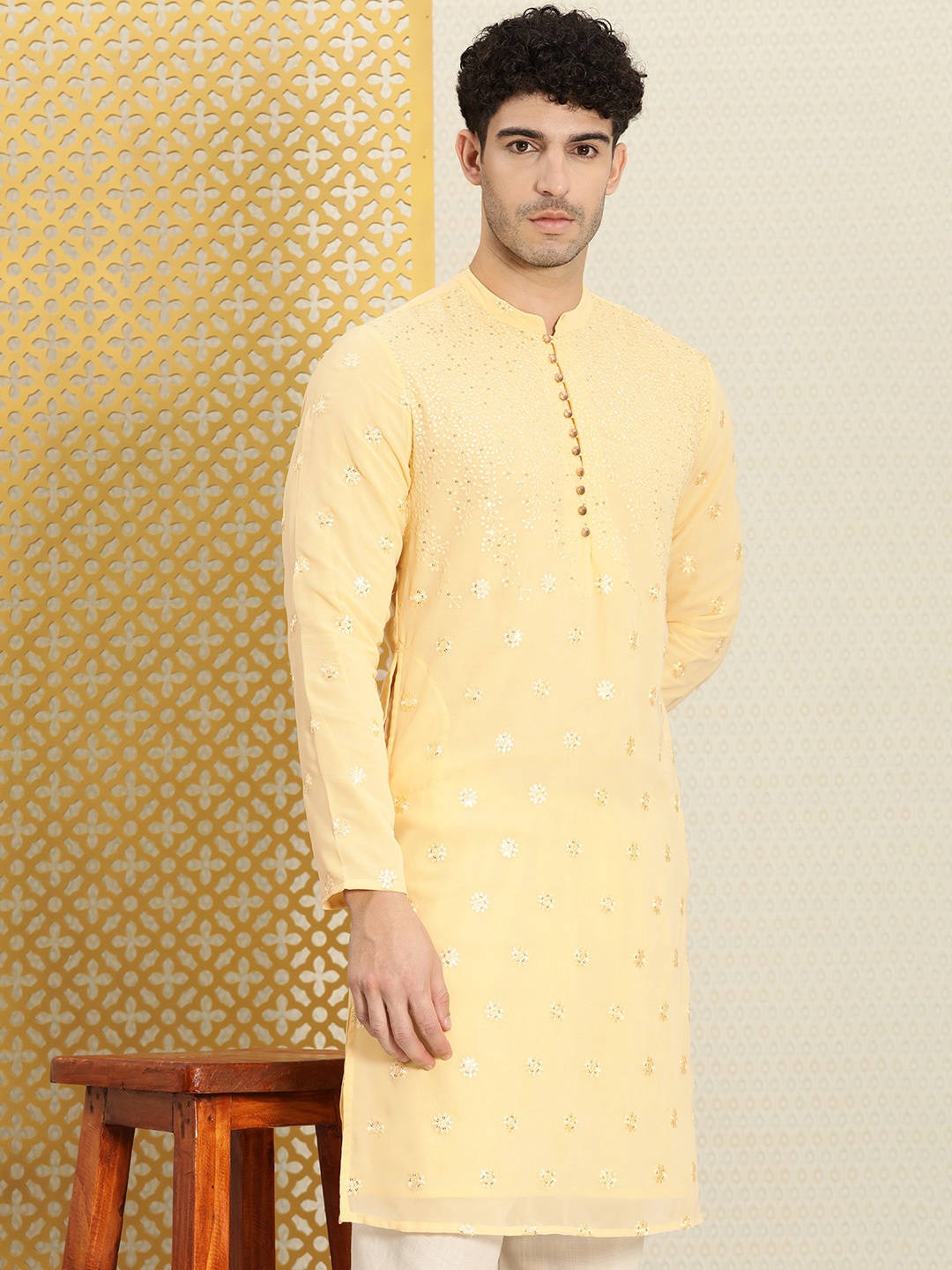 

House of Pataudi Men Embroidered Sequined Floral Jashn Kurta, Yellow