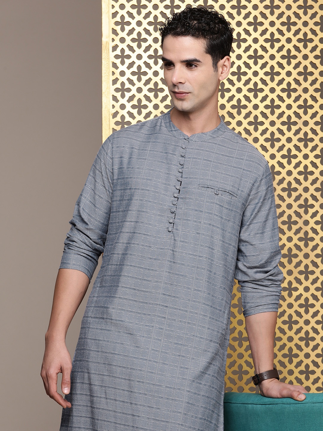 

House of Pataudi Rozana Woven Design Checked Kurta, Grey