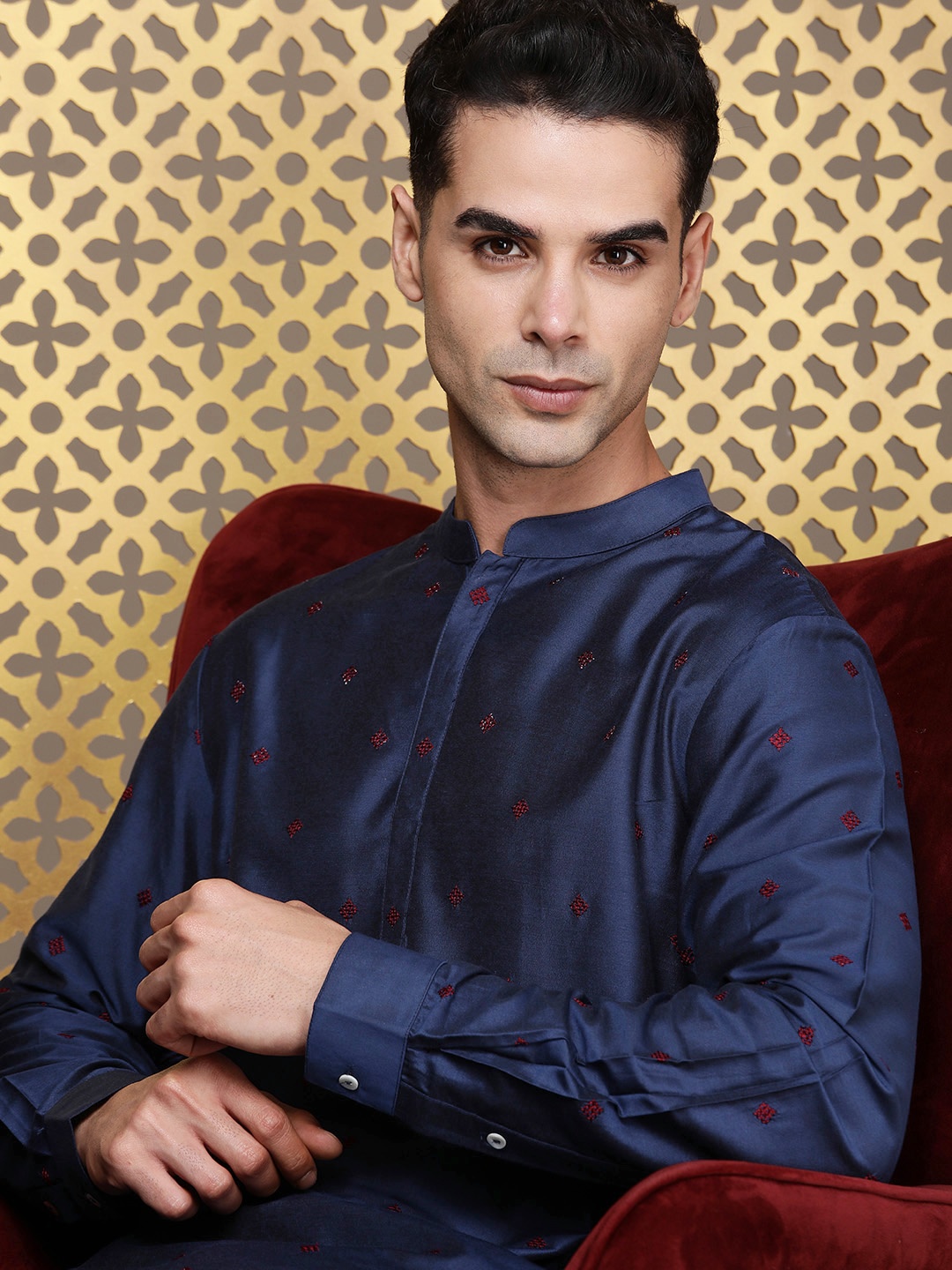 

House of Pataudi Ethnic Motifs Embroidered Thread Work Jashn Kurta, Navy blue