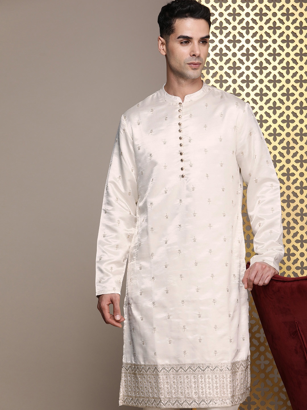 

House of Pataudi Embroidered Sequined Floral Rozana Kurta, Off white