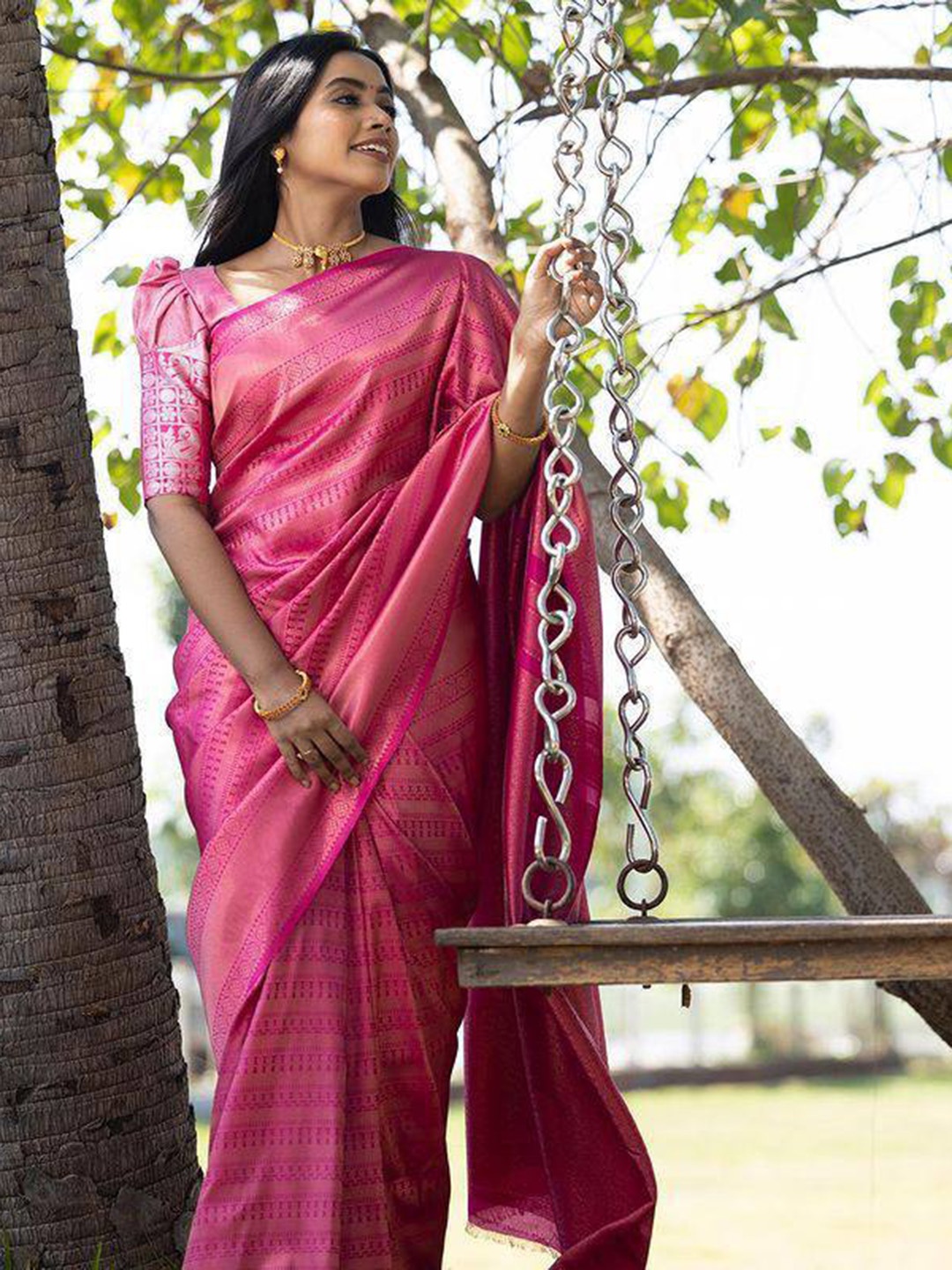 

TIEXA Woven Design Zari Pure Silk Banarasi Saree, Pink