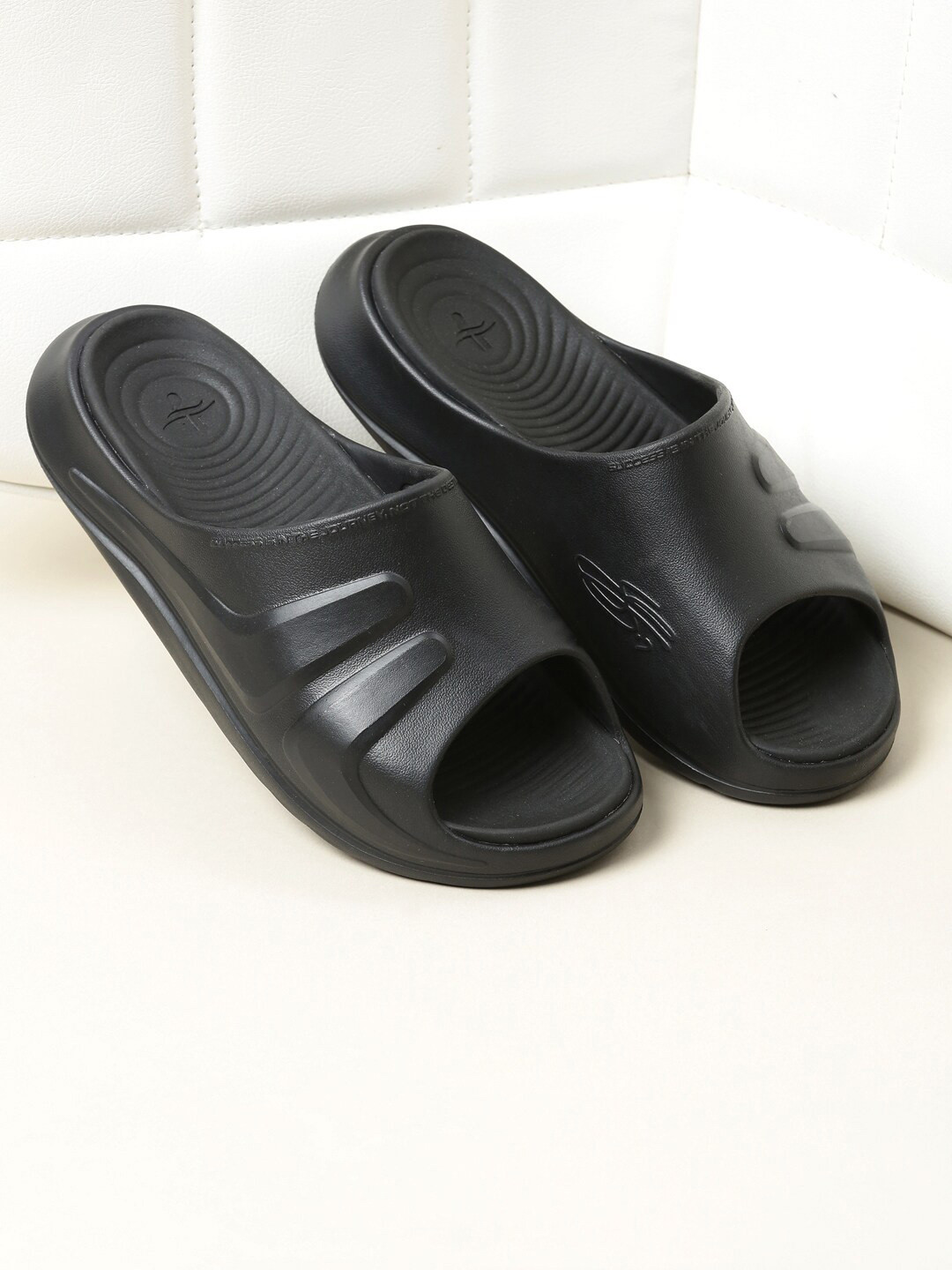 

Xtep Men Open Toe Sliders, Black