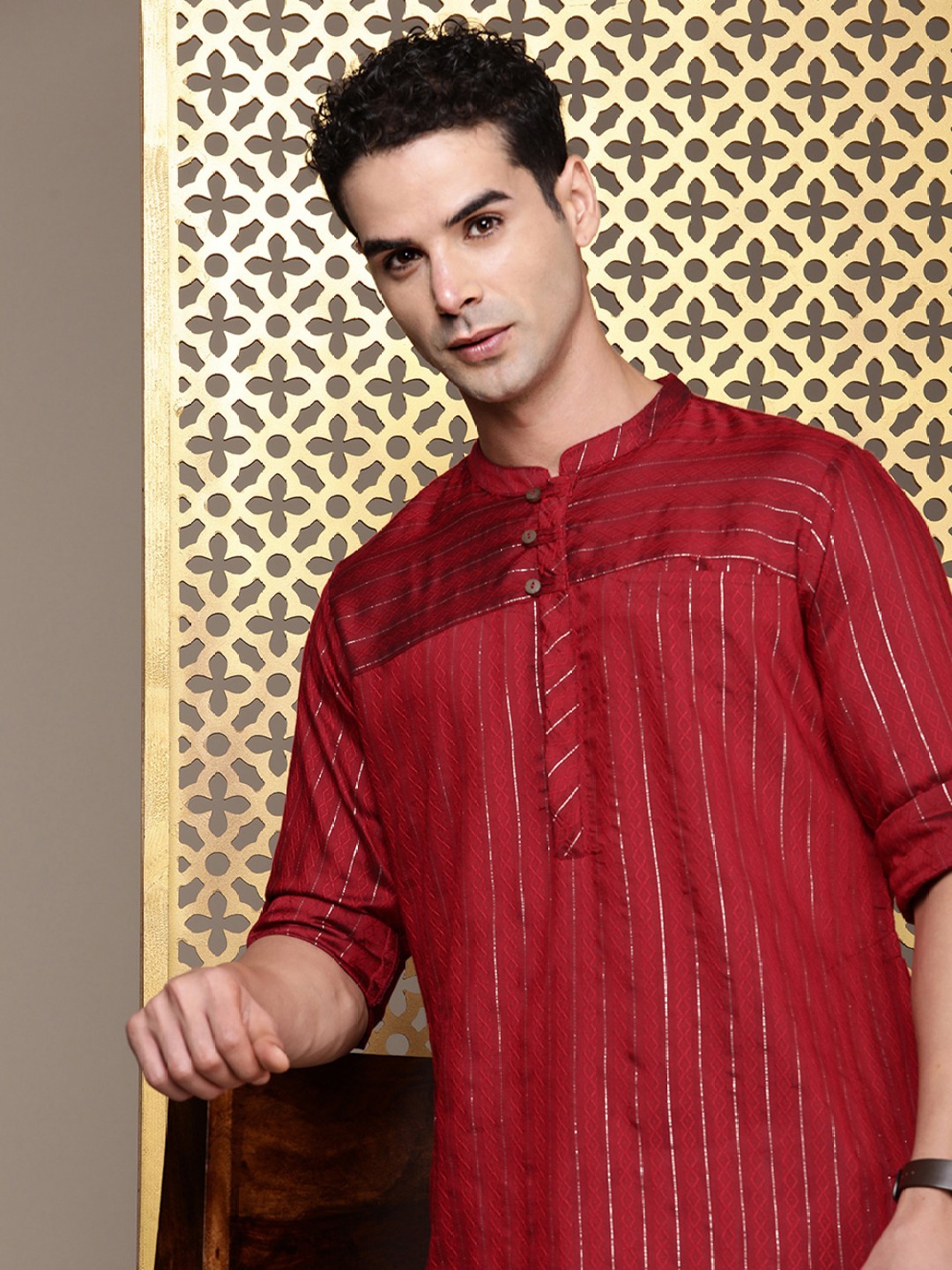 

House of Pataudi Jashn Embroidered Thread Work Kurta, Red