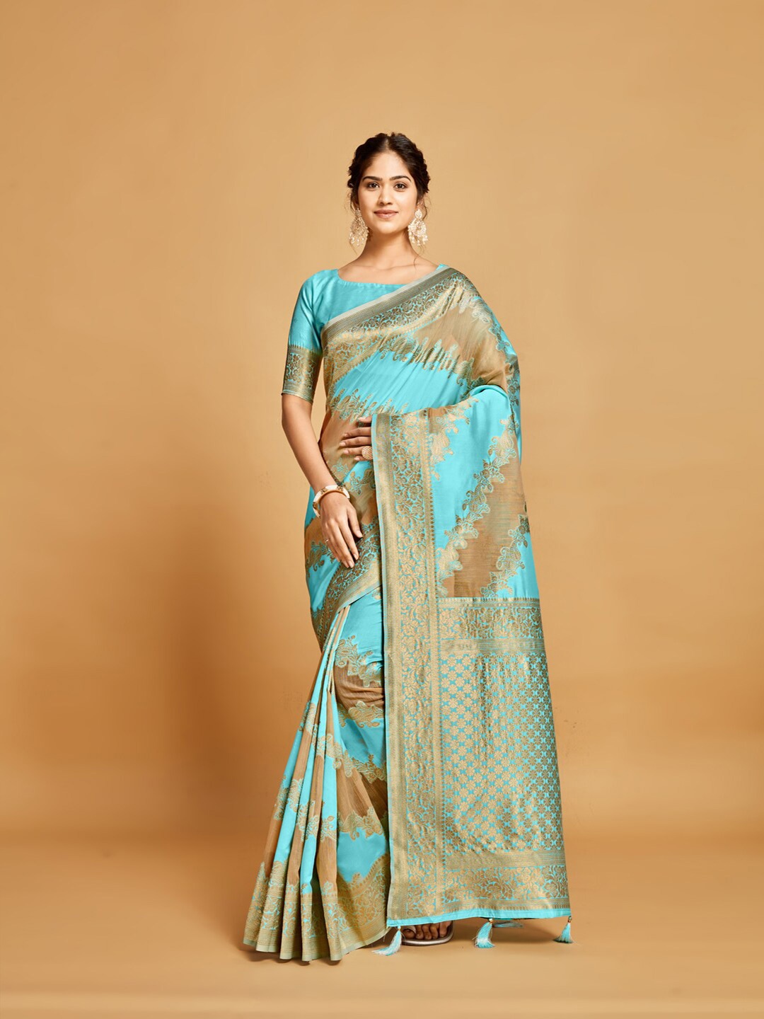 

GAJARAI Woven Design Zari Linen Blend Kanjeevaram Saree, Blue