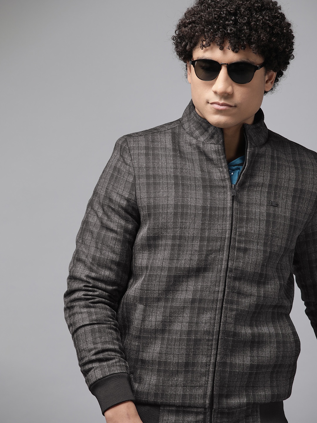 

Roadster Men Checked Lightweight Sporty Jacket, Charcoal