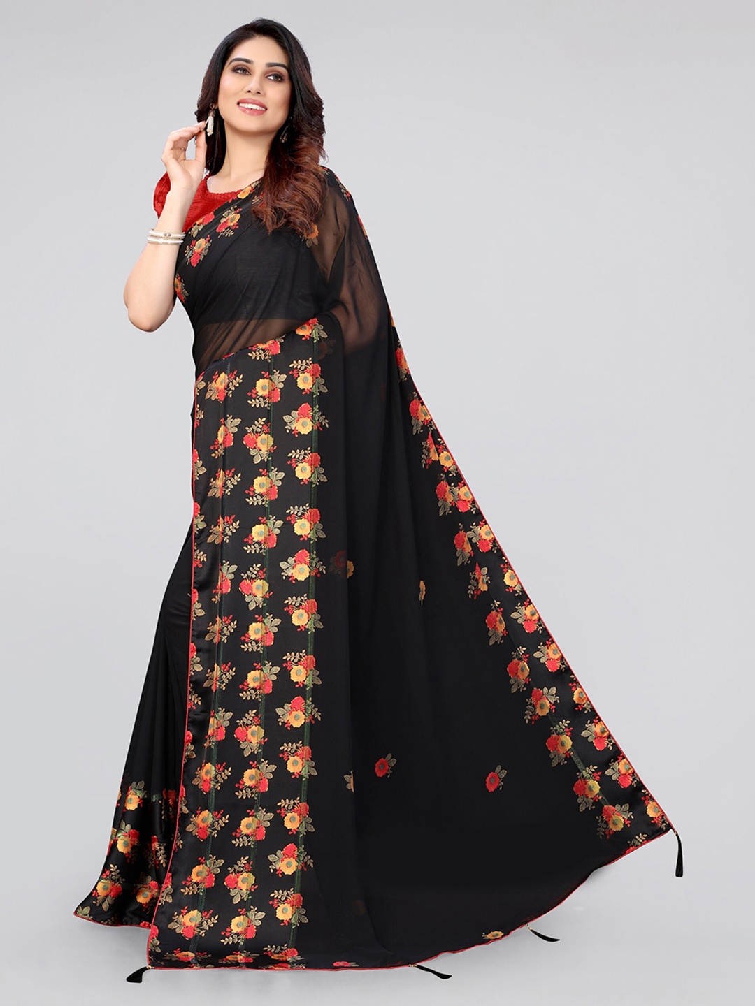 

MIRCHI FASHION Floral Printed Saree, Black