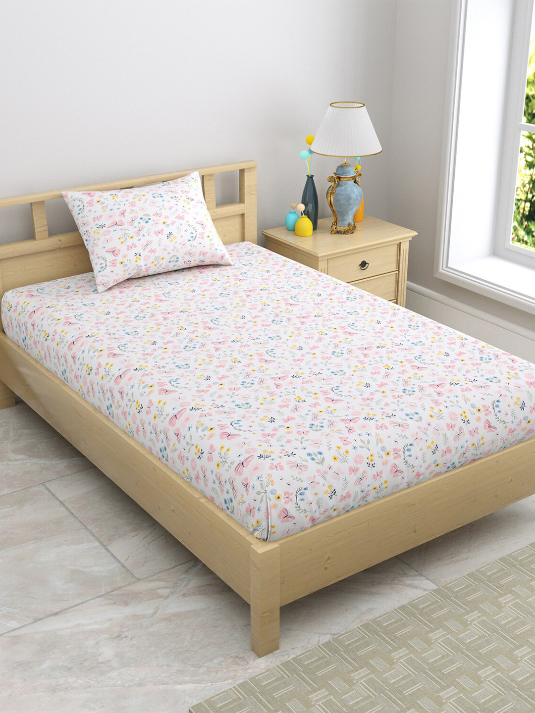 

haus & kinder Secret Garden White & Pink 130 TC Pure Cotton Single Bedsheet with 1 Pillow Covers