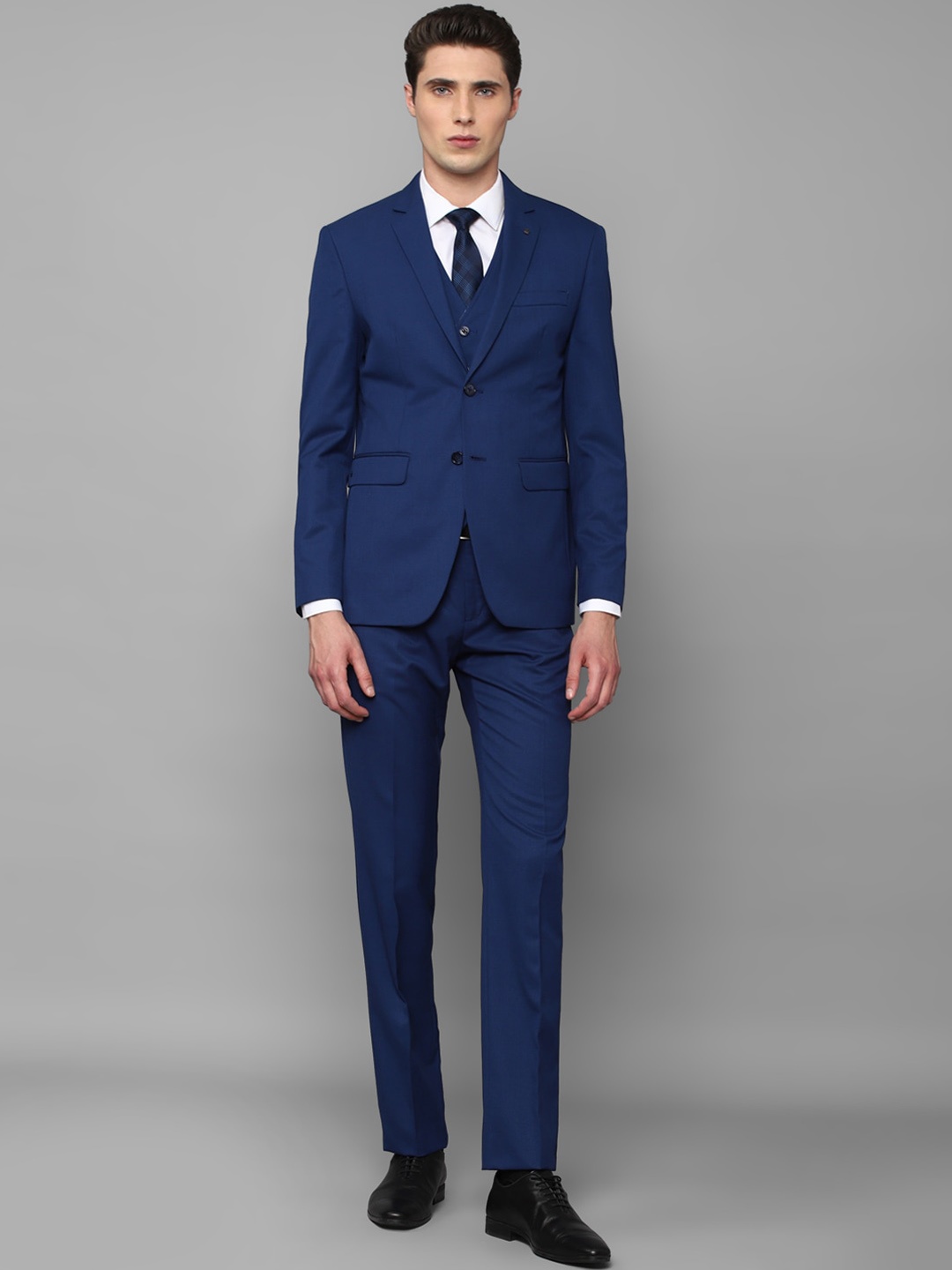 

Louis Philippe Men Checked Single Breasted Slim Fit 3-Piece Formal Suit, Blue