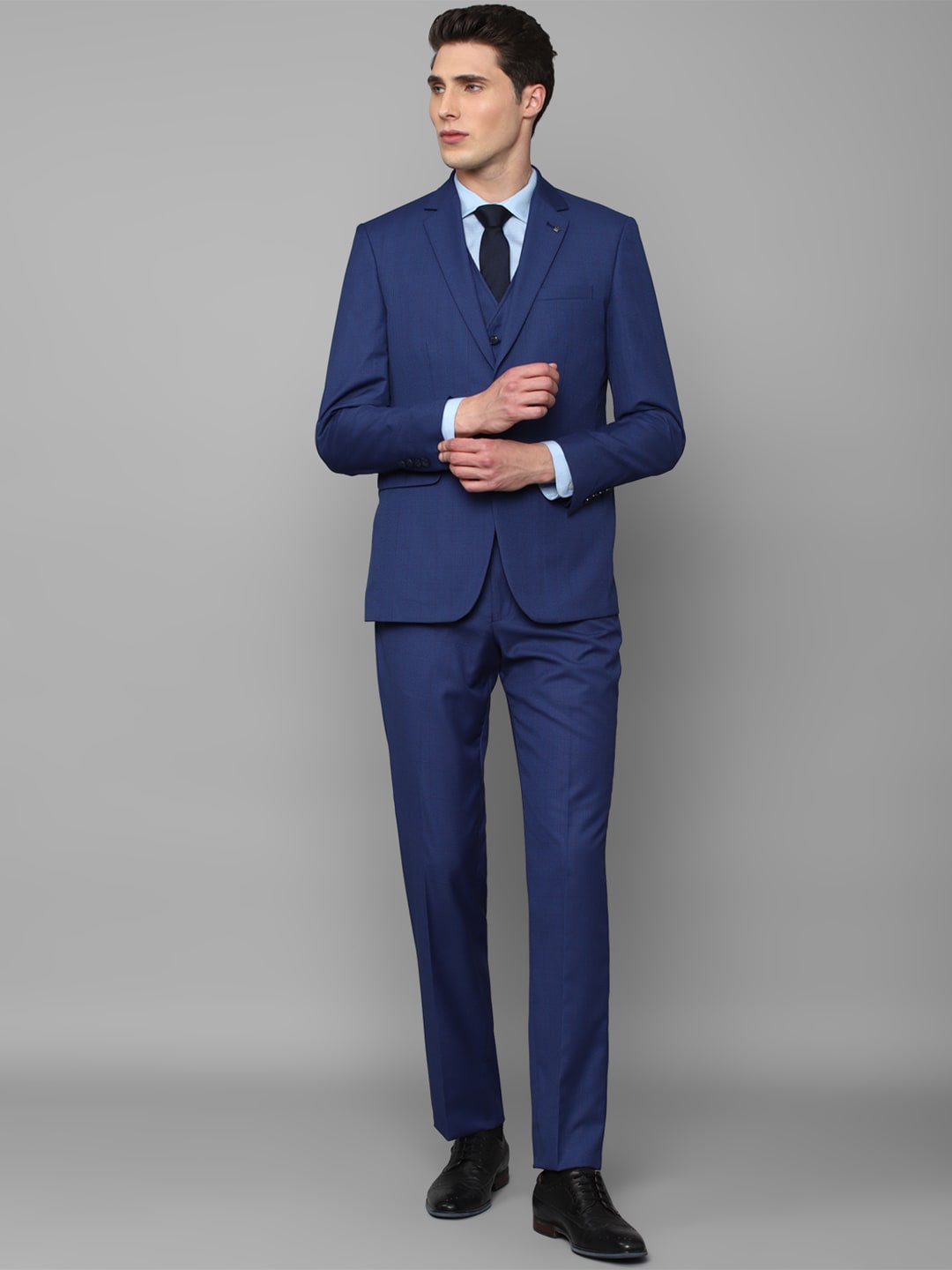 

Louis Philippe Men Single-Breasted Slim-Fit 3-Piece Formal Suit, Blue