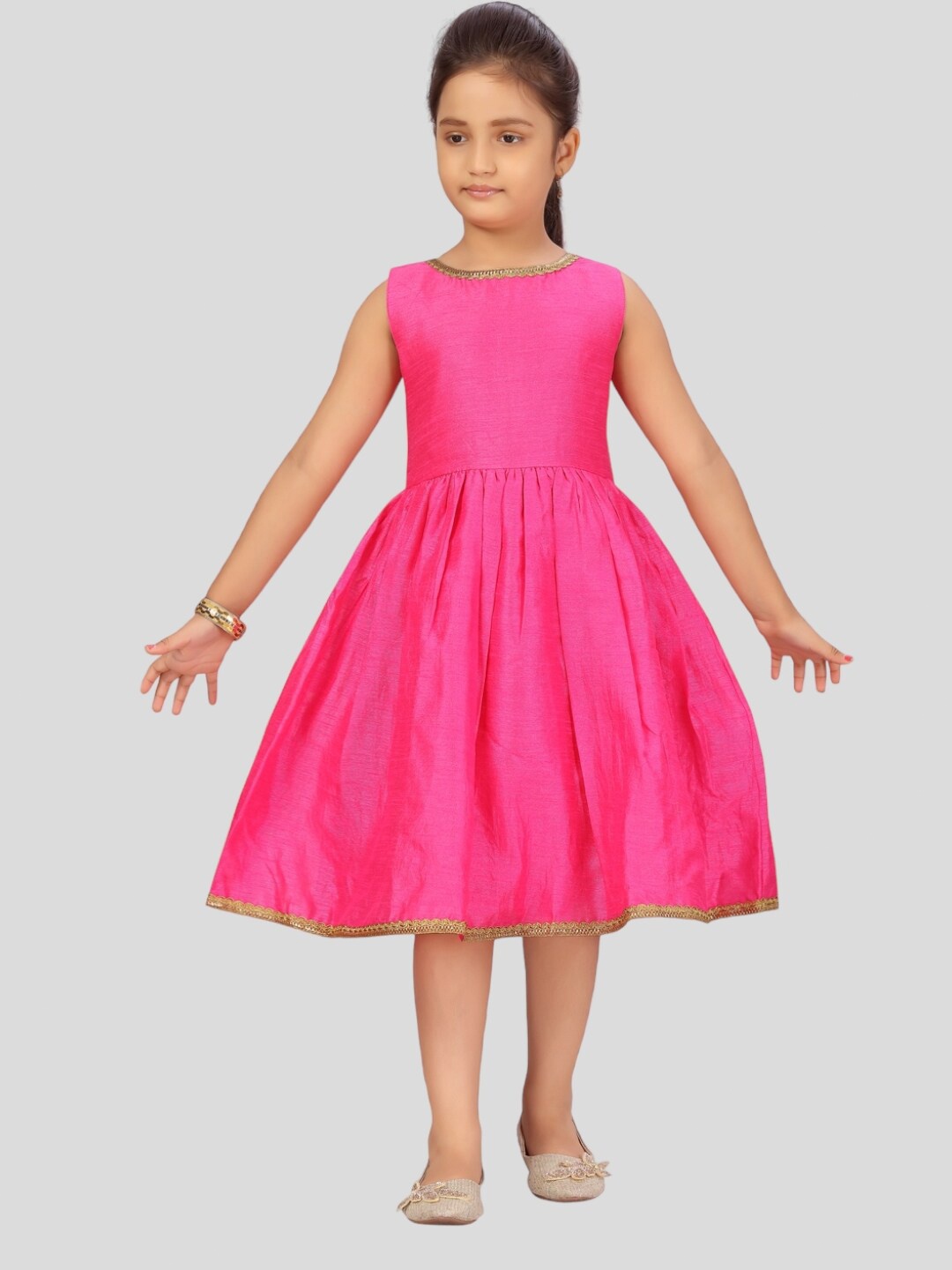 

Aarika Fit & Flare Round Neck Midi Dress, Pink