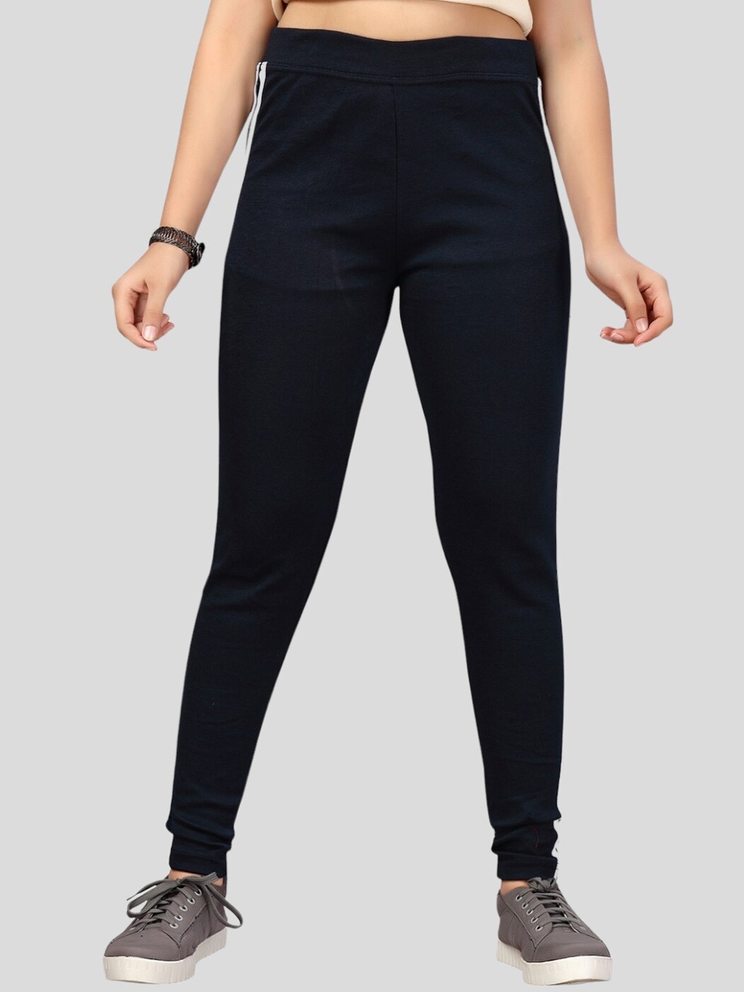 

Aarika Girls Track Pant, Navy blue