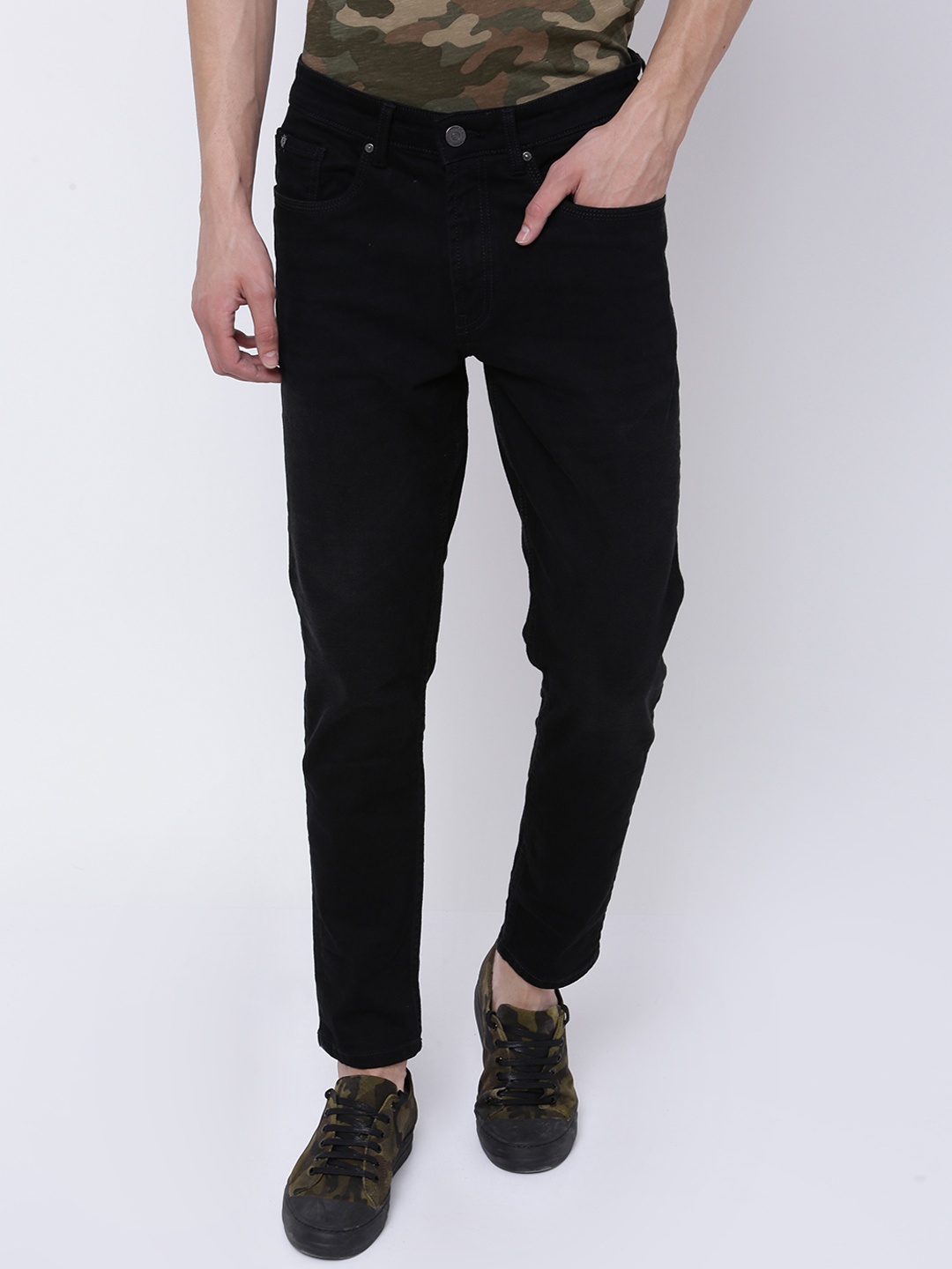 

LOCOMOTIVE Men Black Tapered Fit Mid-Rise Low Distress Stretchable Jeans