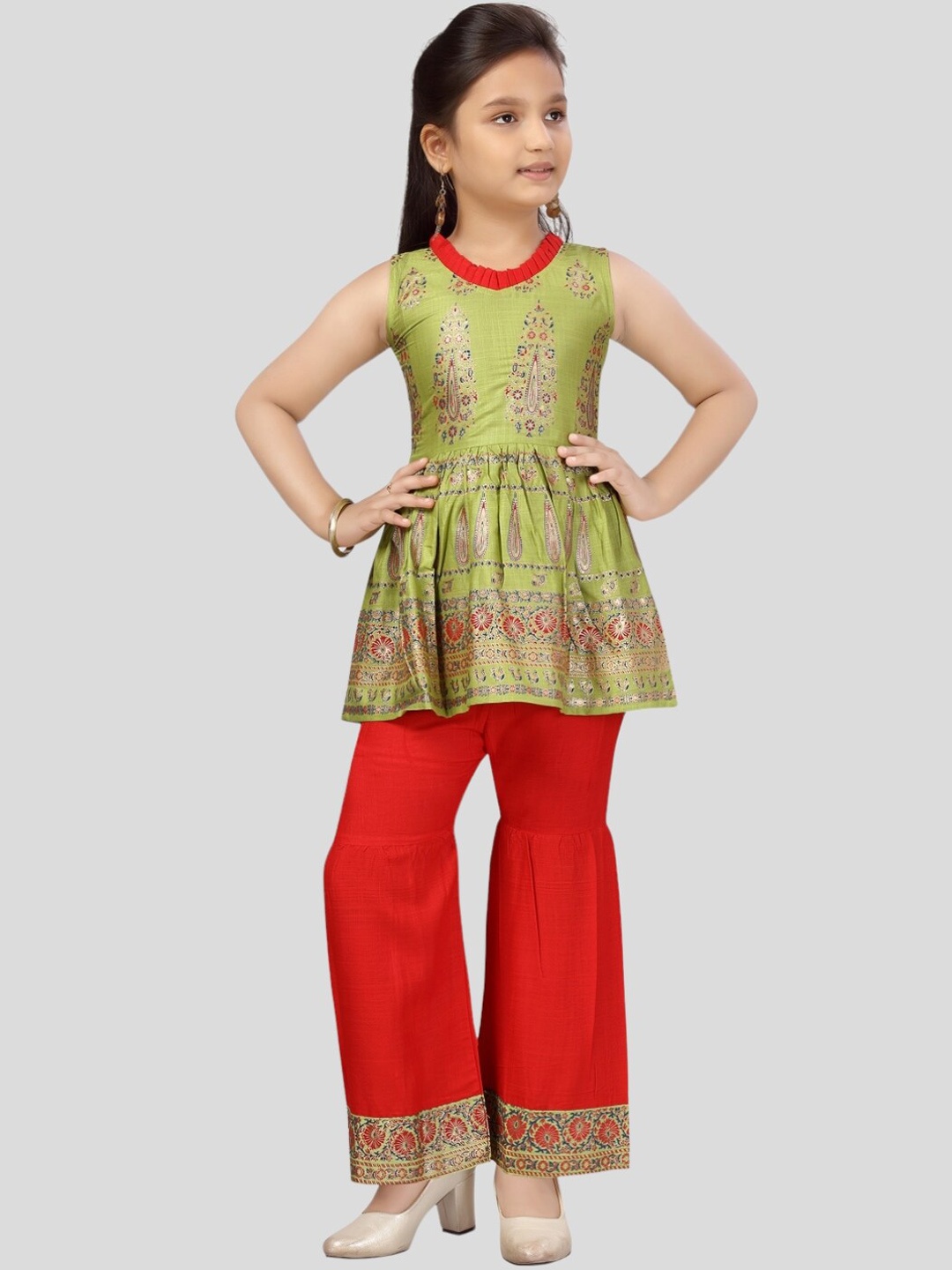 

Aarika Girls Ethnic Motifs Printed Pure Cotton Kurta with Sharara, Green