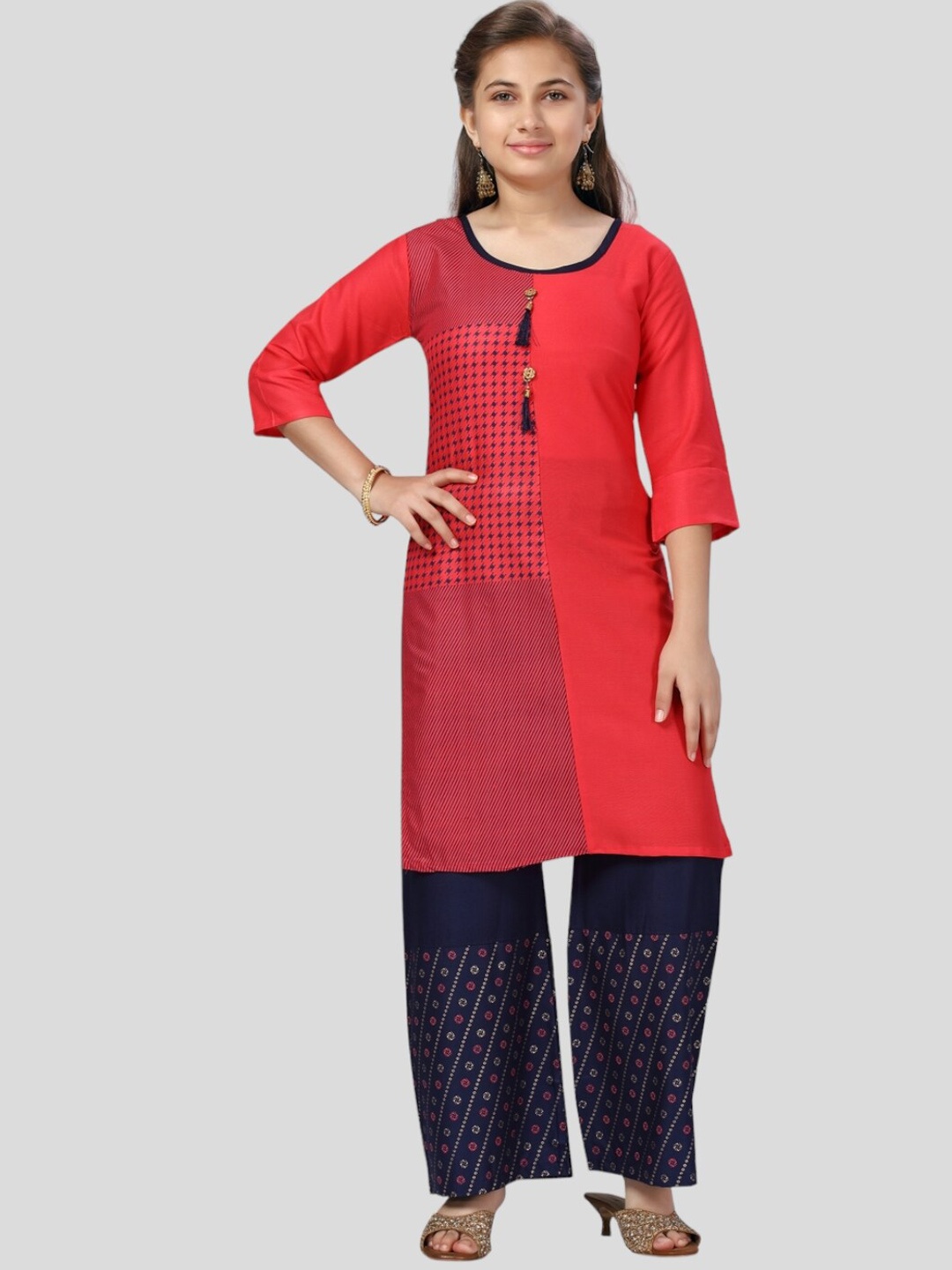 

Aarika Girls Printed Pure Cotton Kurta with Palazzos, Red