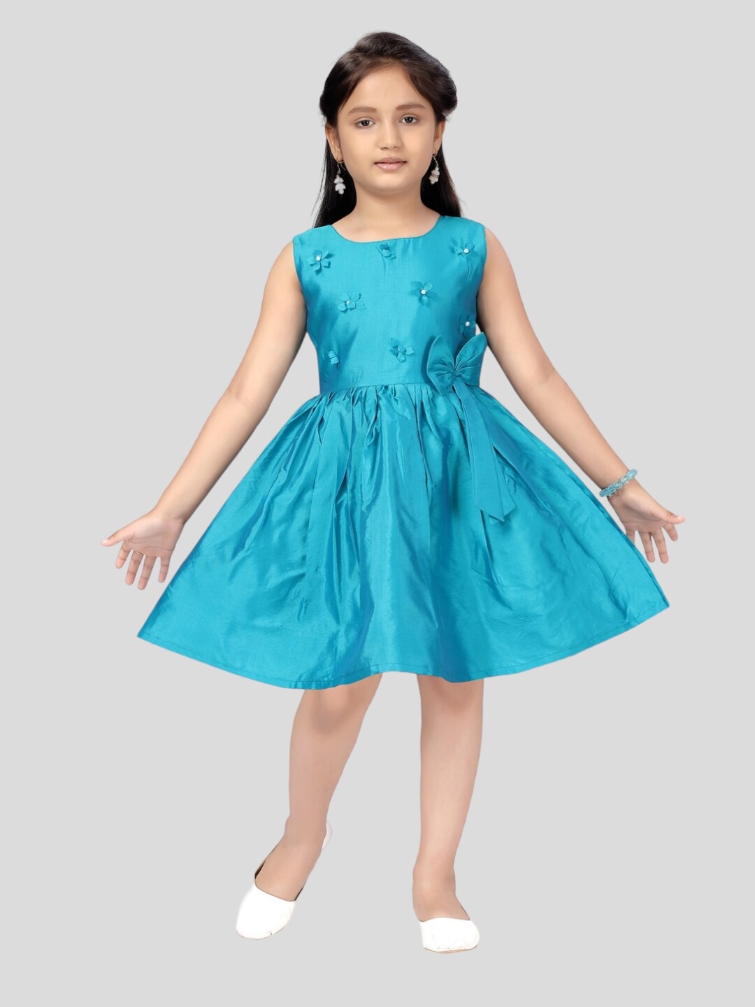 

Aarika Round Neck Fit And Flare Dress, Turquoise blue
