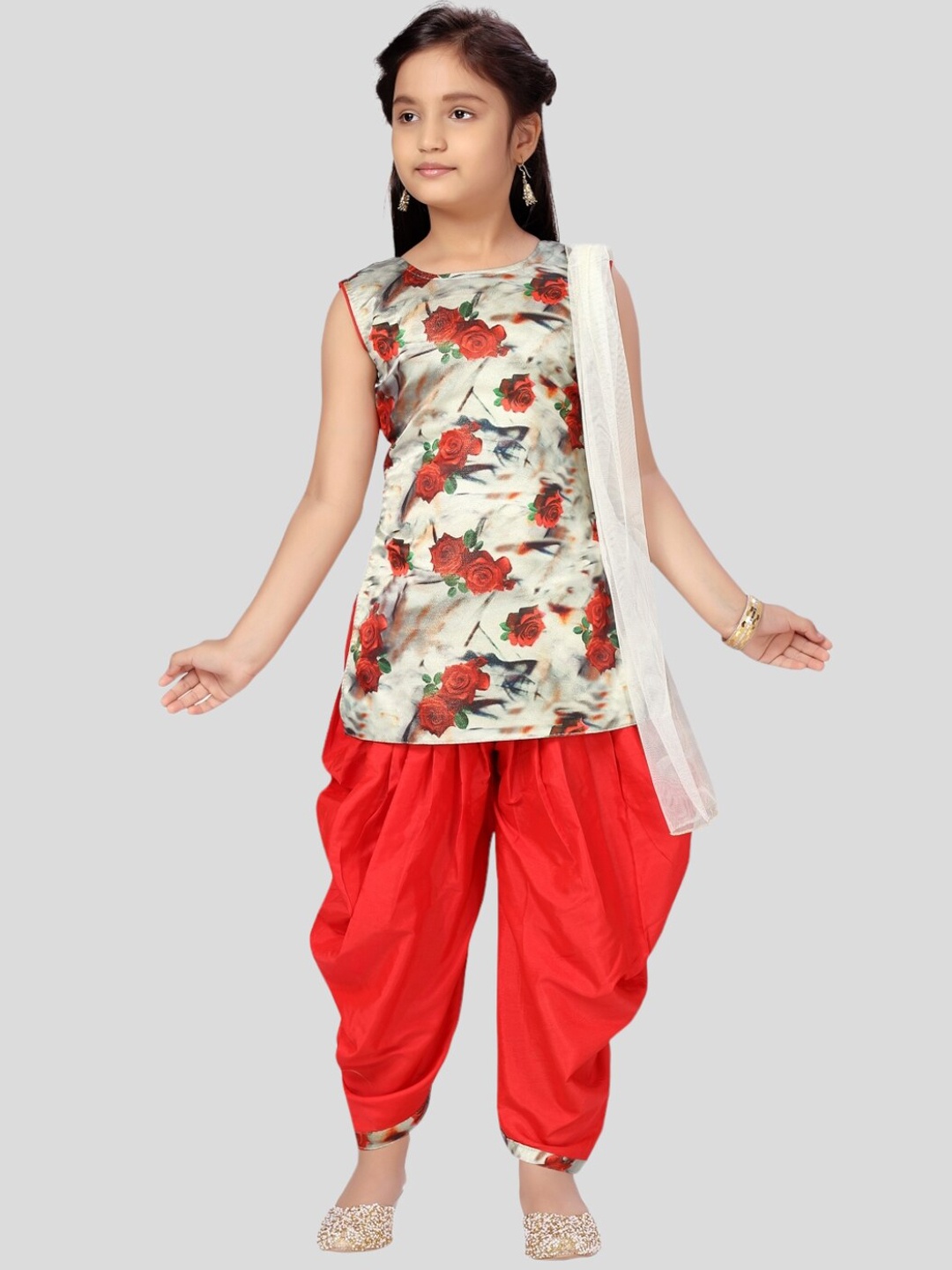 

Aarika Girls Floral Printed Pure Silk Kurti with Patiala & With Dupatta, Off white