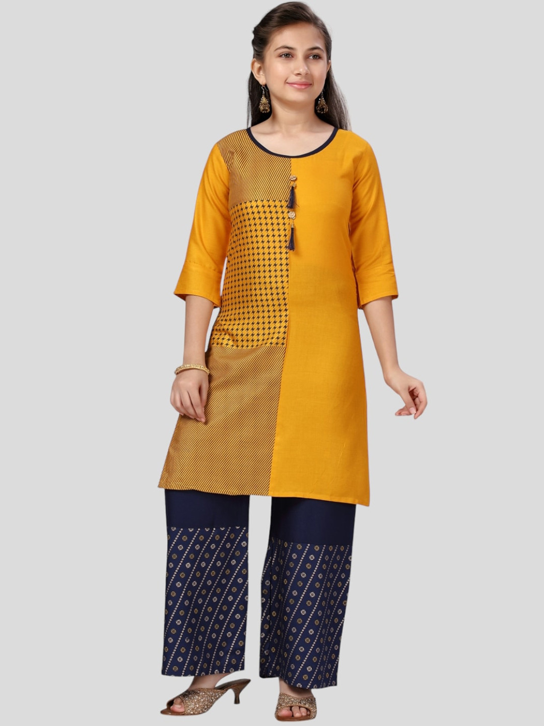 

Aarika Girls Printed Pure Cotton Kurta with Palazzos, Yellow
