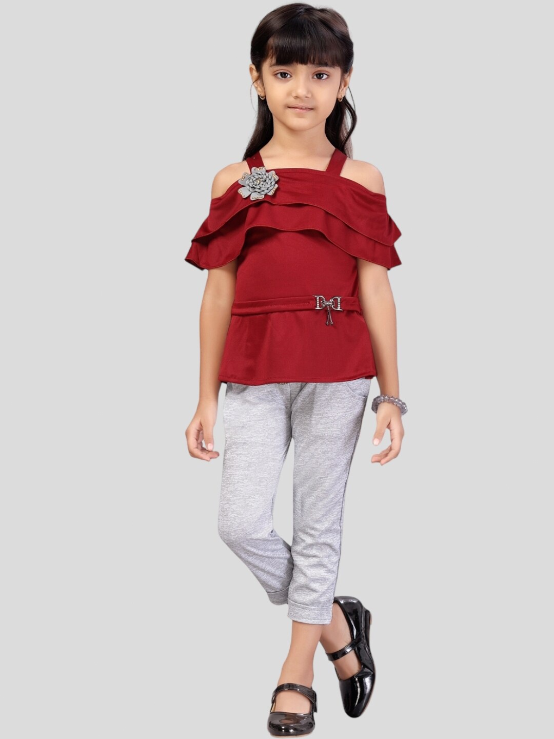 

Aarika Girls Top with Capris, Maroon