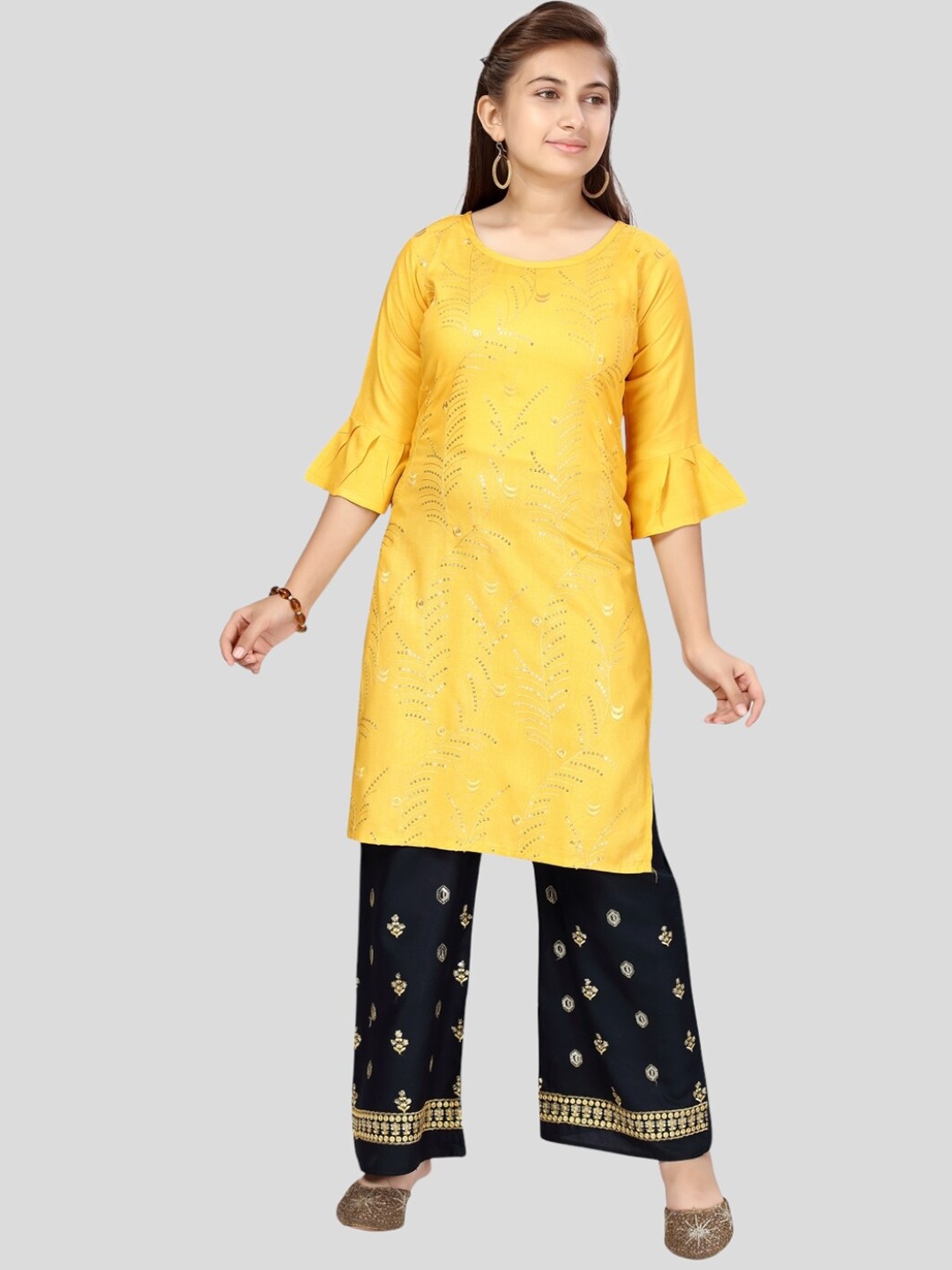 

Aarika Girls Ethnic Motifs Embroidered Sequinned Pure Cotton Kurta with Palazzos, Yellow
