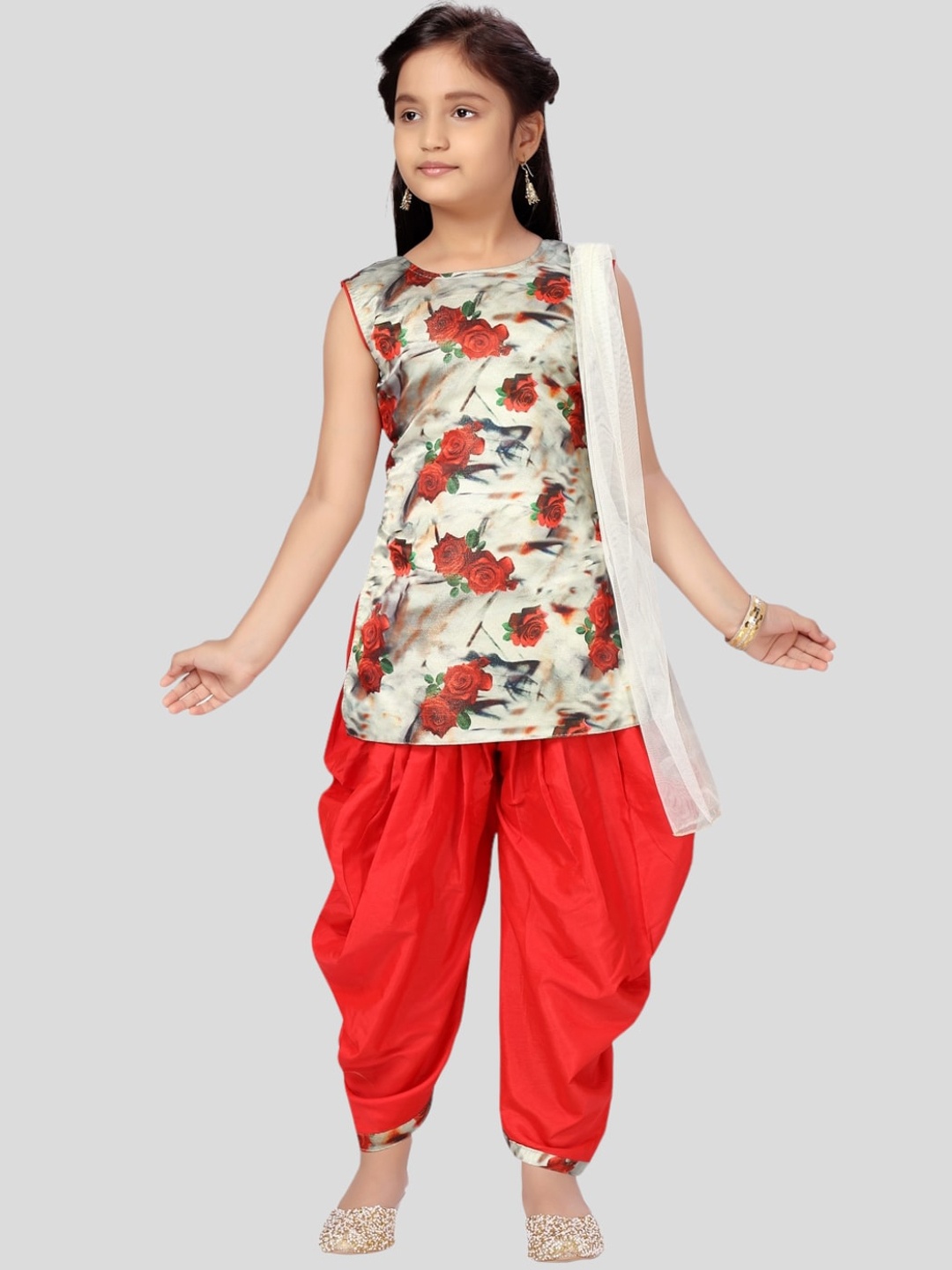 

Aarika Girls Floral Printed Pure Silk Kurta with Patiala & With Dupatta, Red