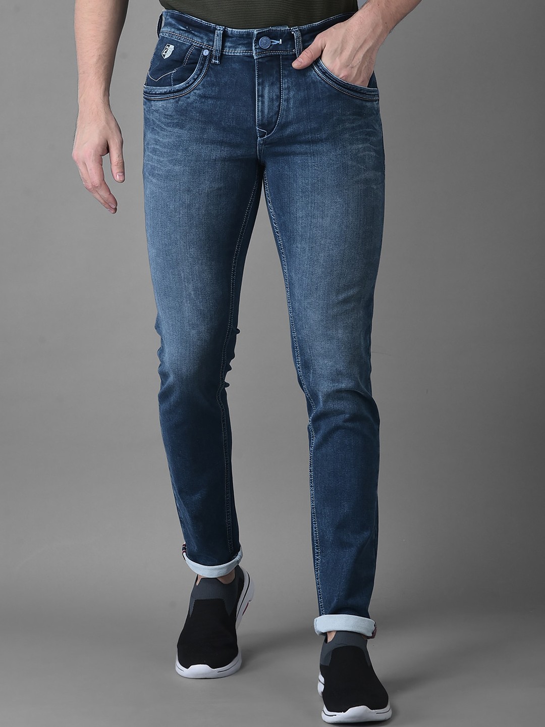

Canary London Men Blue Smart Skinny Fit Low-Rise Low Distress Light Fade Stretchable Jeans