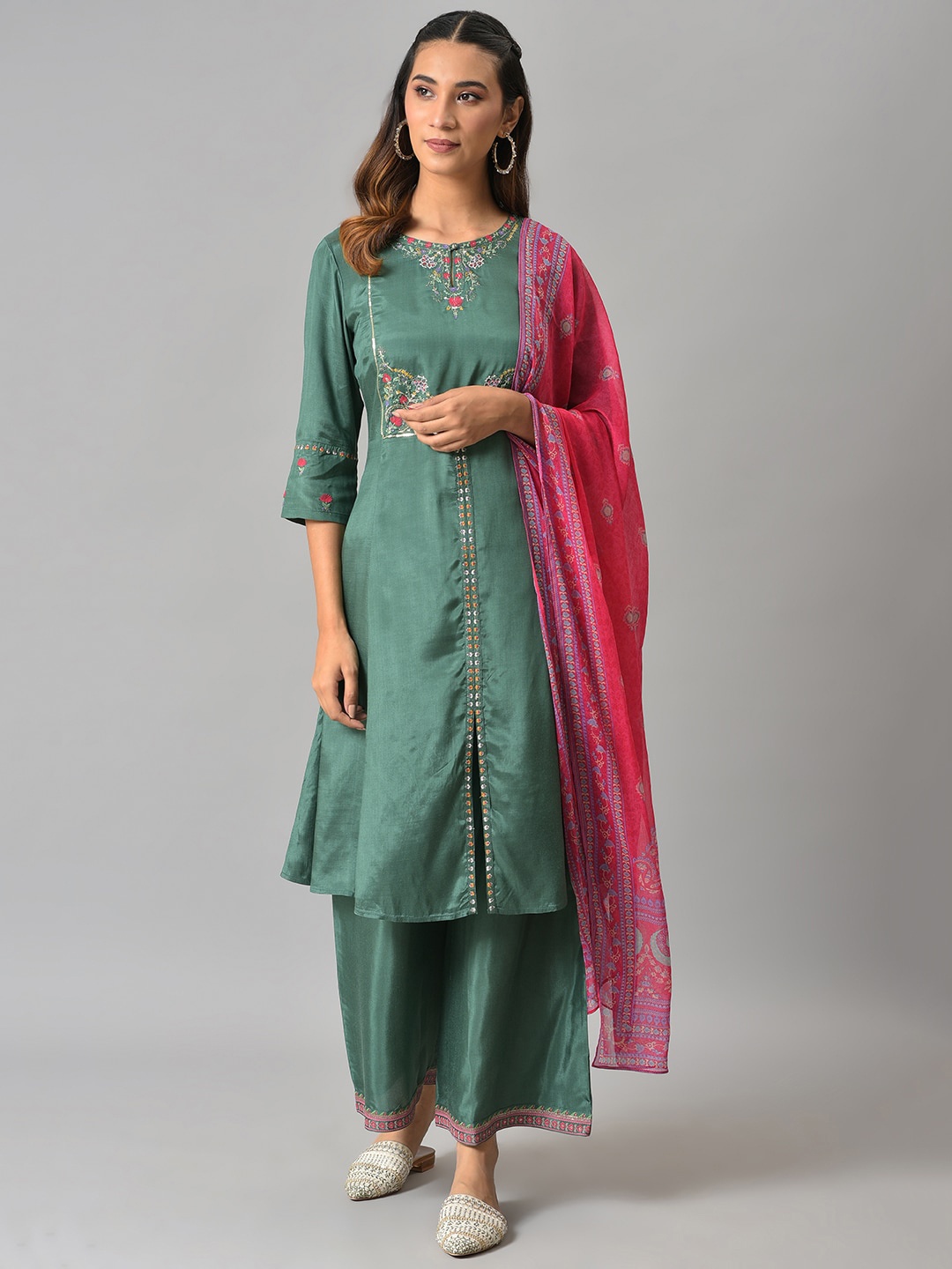 

W Women Embroidered Thread Work Kurta with Palazzos & With Dupatta, Green