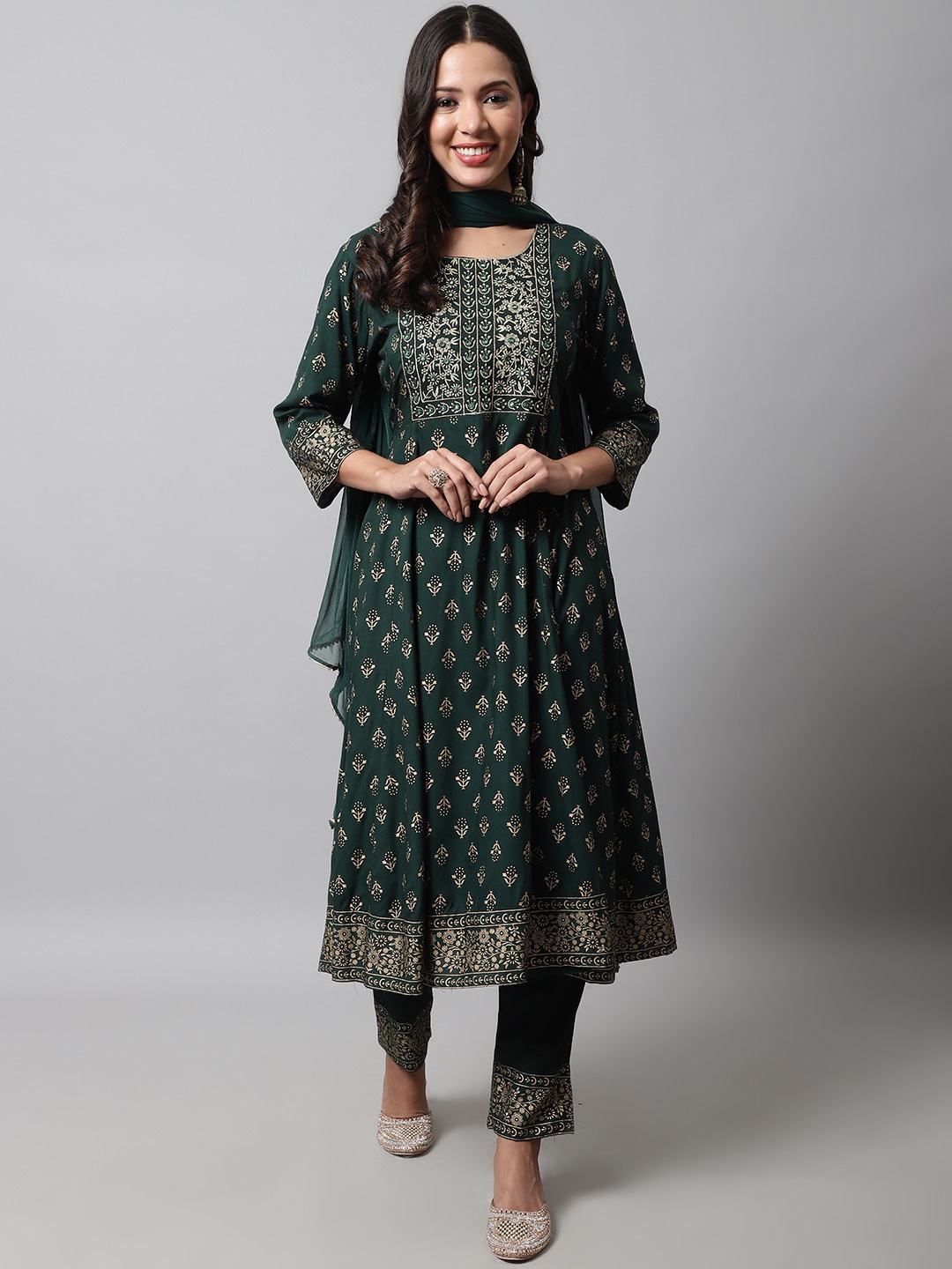 

KALINI Women Ethnic Motifs Embroidered Empire Mirror Work Kurta Set, Green