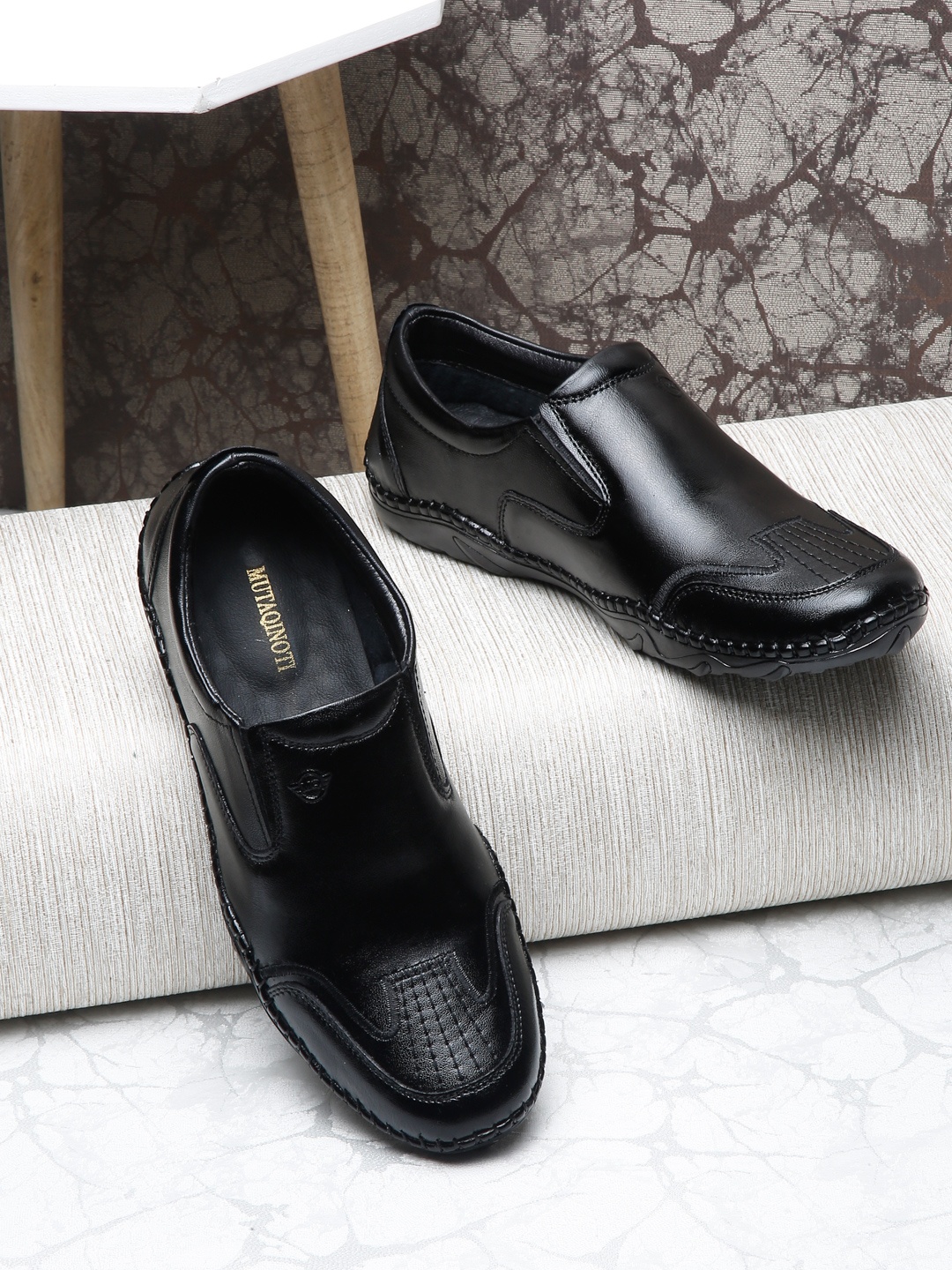 

MUTAQINOTI Men Textured Leather Formal Loafers, Black
