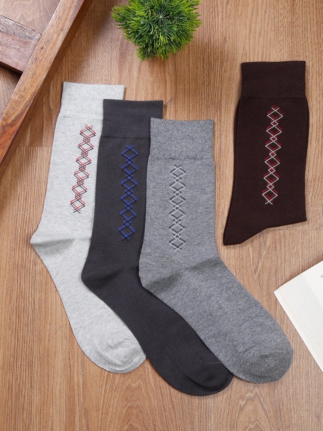 

LOUIS STITCH Men Pack Of 4 Assorted Calf-Length Antimicrobial Socks