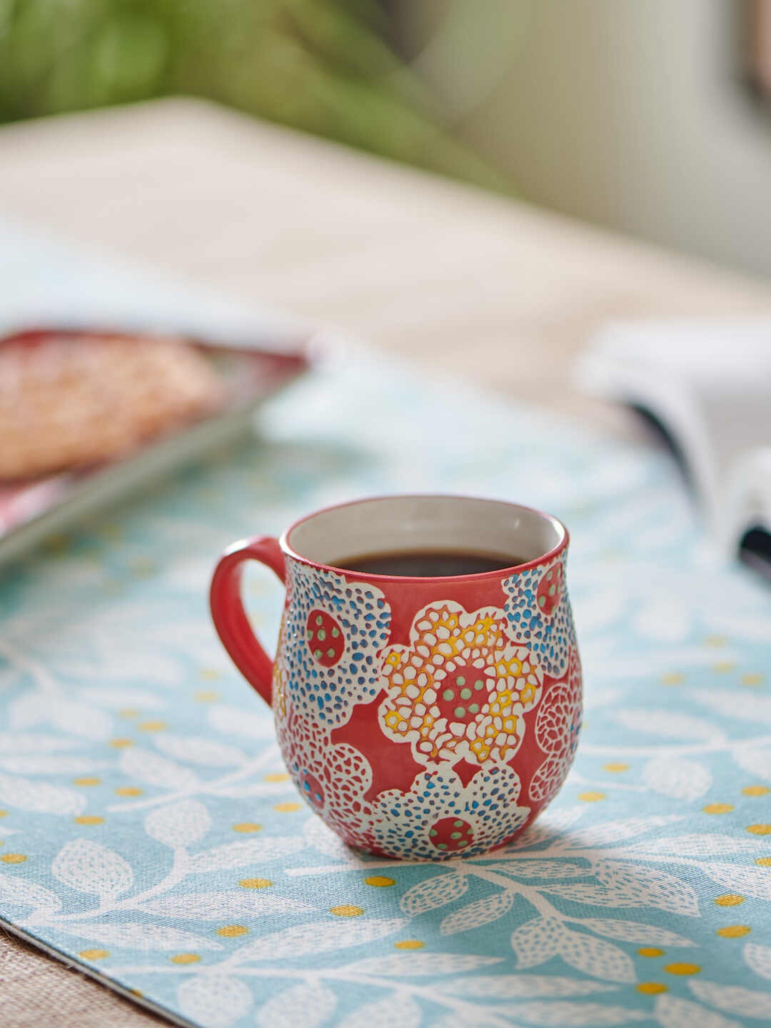 

Chumbak Flowerbeds Mosaic Red & Yellow Printed Microwave Safe Ceramic Glossy Mug 200 ml