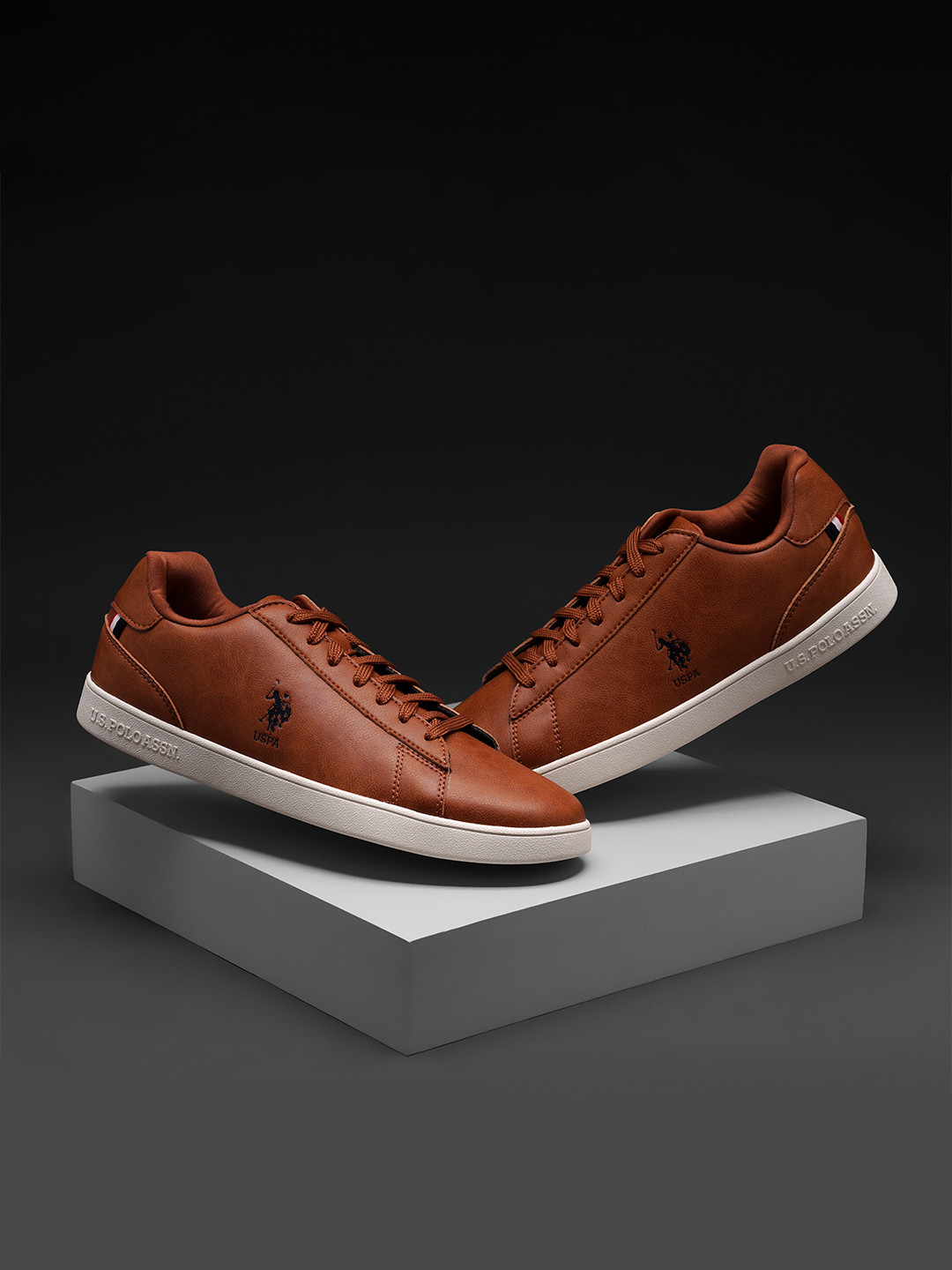 

U S Polo Assn Men Contrast Sole Lace Up Sneakers, Tan