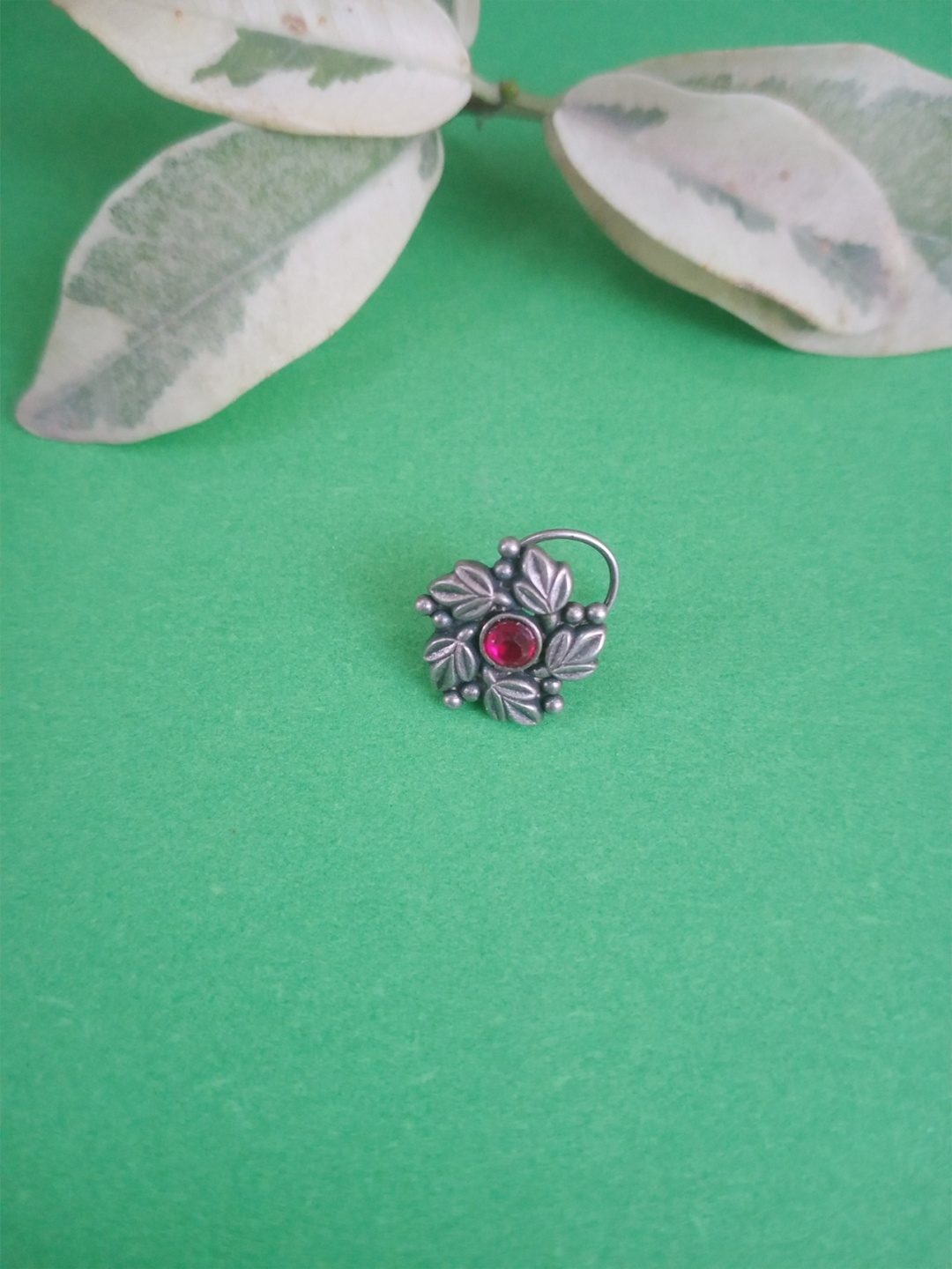 

FIROZA Oxidised Onyx-Studded Silver Nosepin