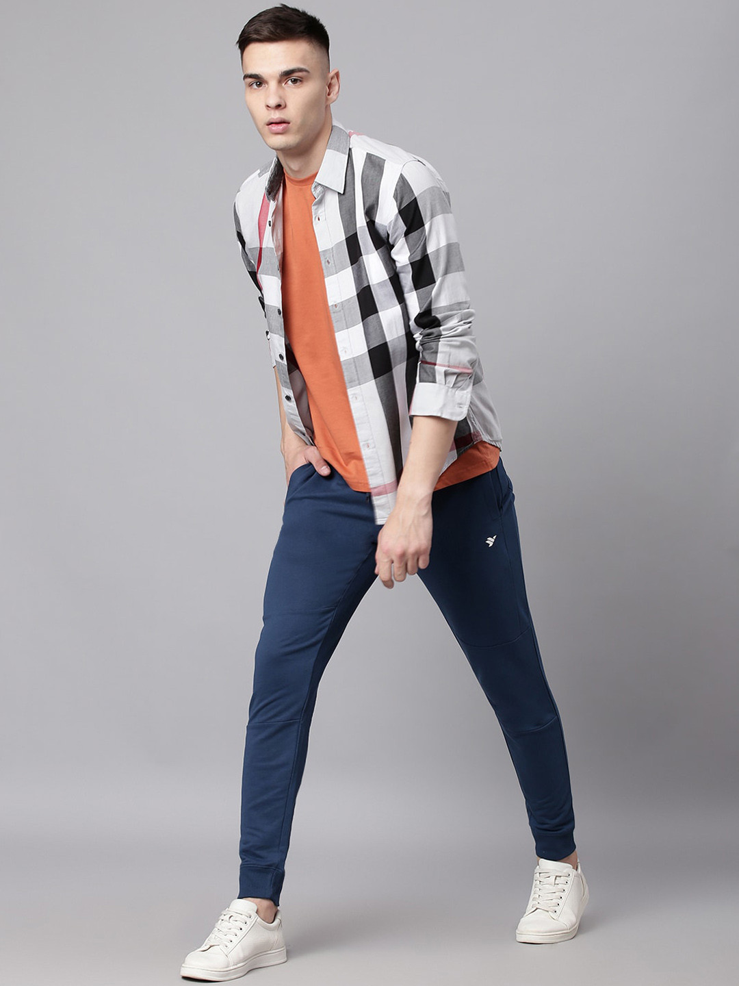 

Hubberholme Men Pure Cotton Slim-Fit Joggers, Navy blue