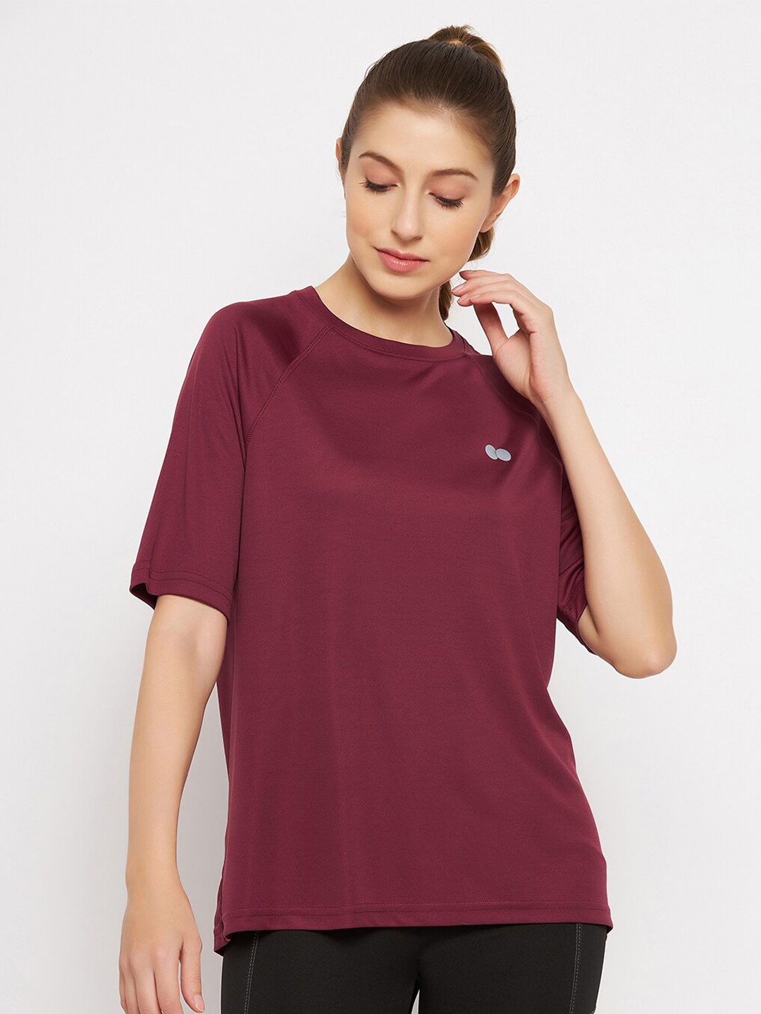 

Clovia Women Boxy Fit Active T-shirt, Maroon