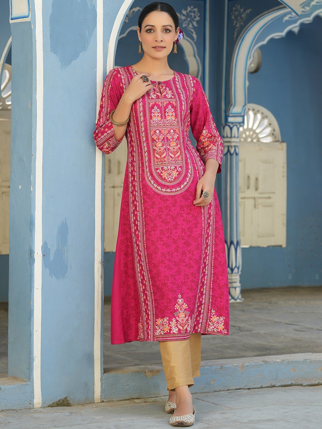 

Juniper Ethnic Motifs Printed Kurta, Fuchsia