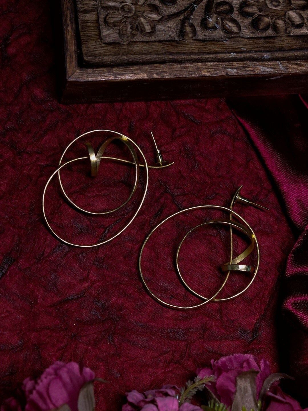 

Ishhaara Gold- Plated Contemporary Drop Earrings