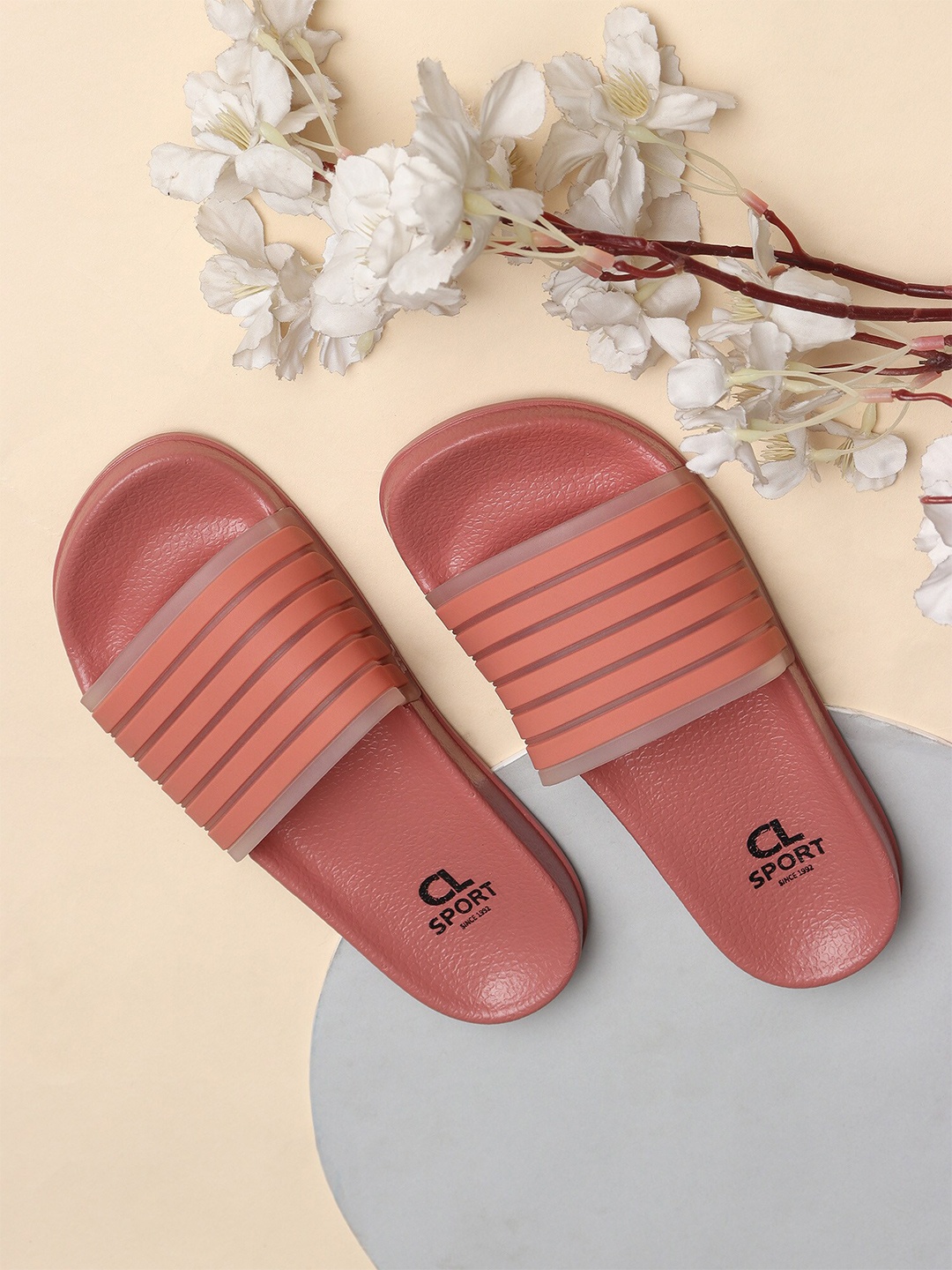 

Carlton London sports Women Striped Sliders, Peach