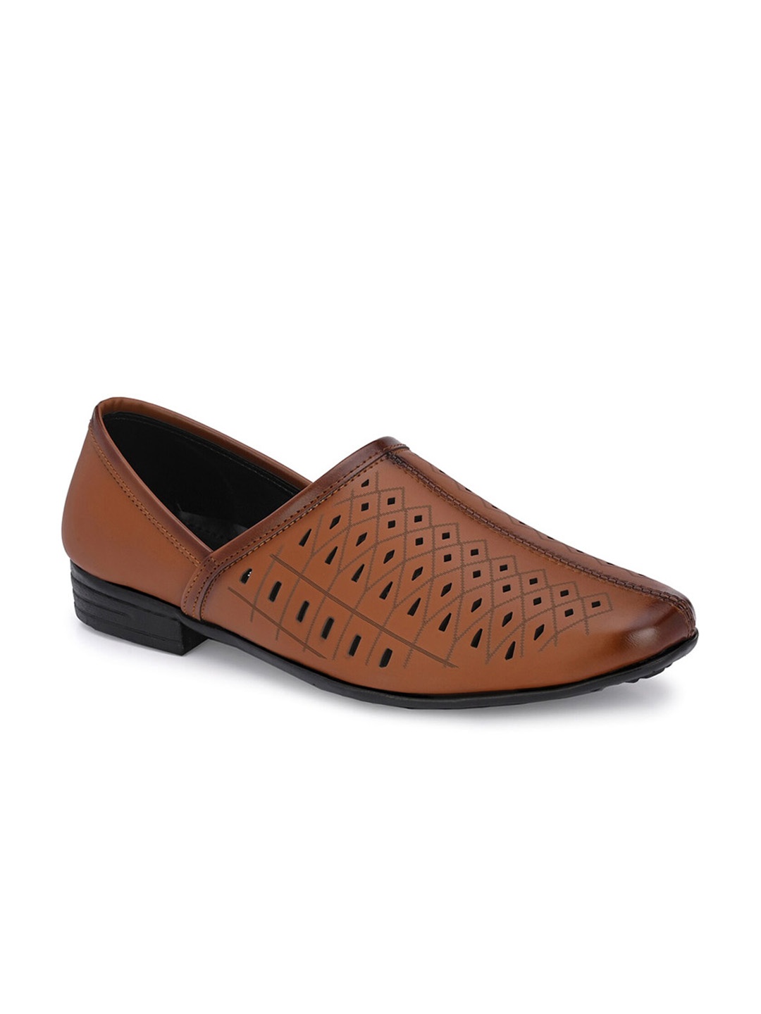 

John Karsun Men Perforations Mojaris, Tan