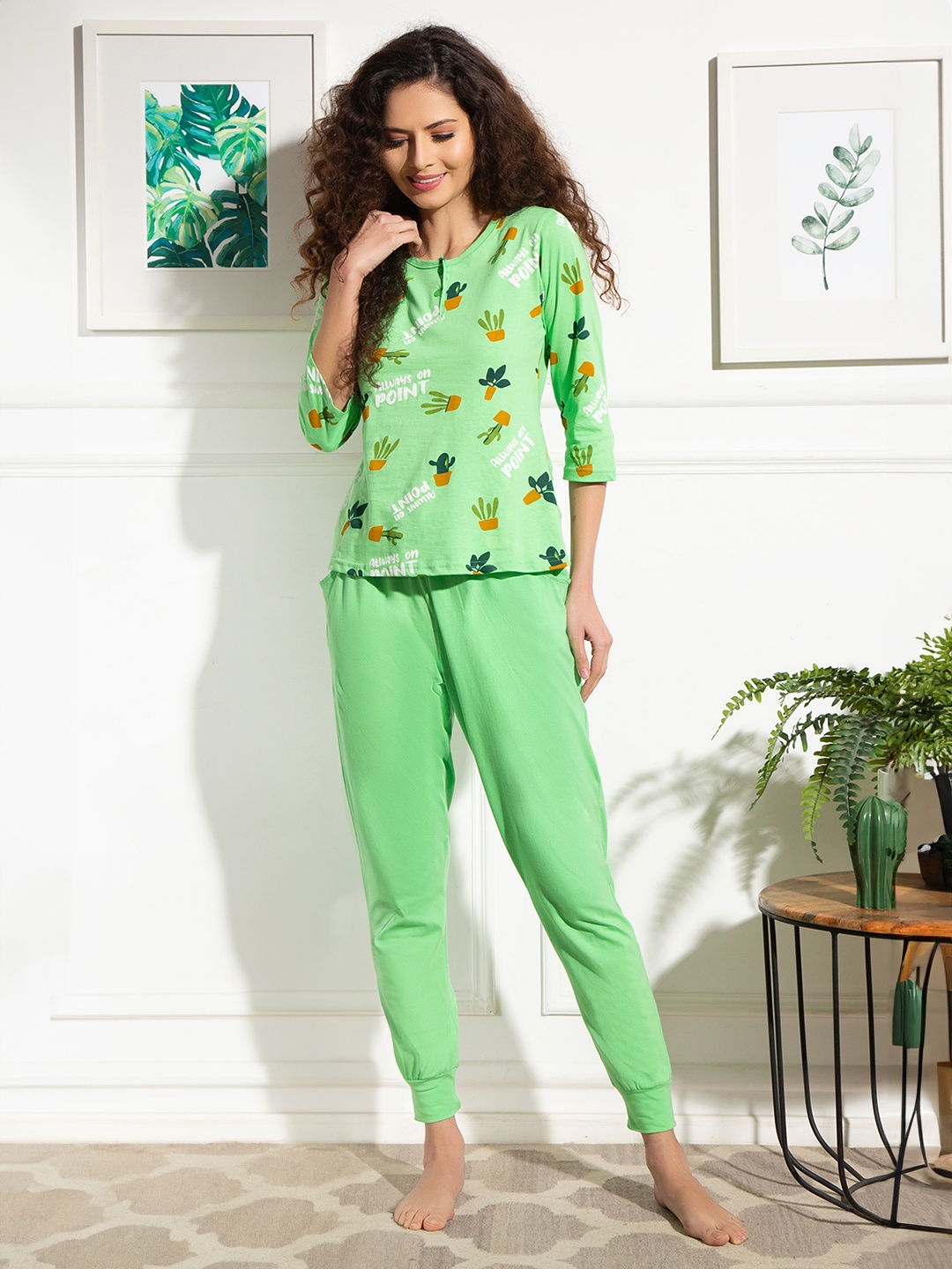 

Clovia Women Printed Pure Cotton Night suit, Green