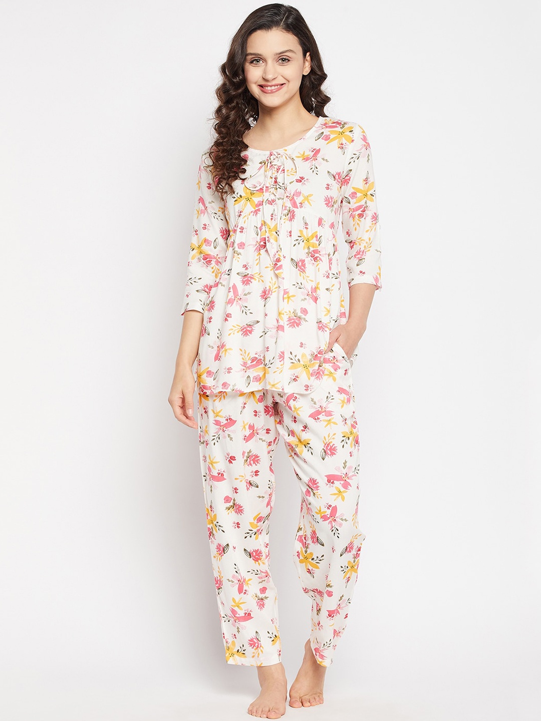 

Clovia Women Printed Night suit, White